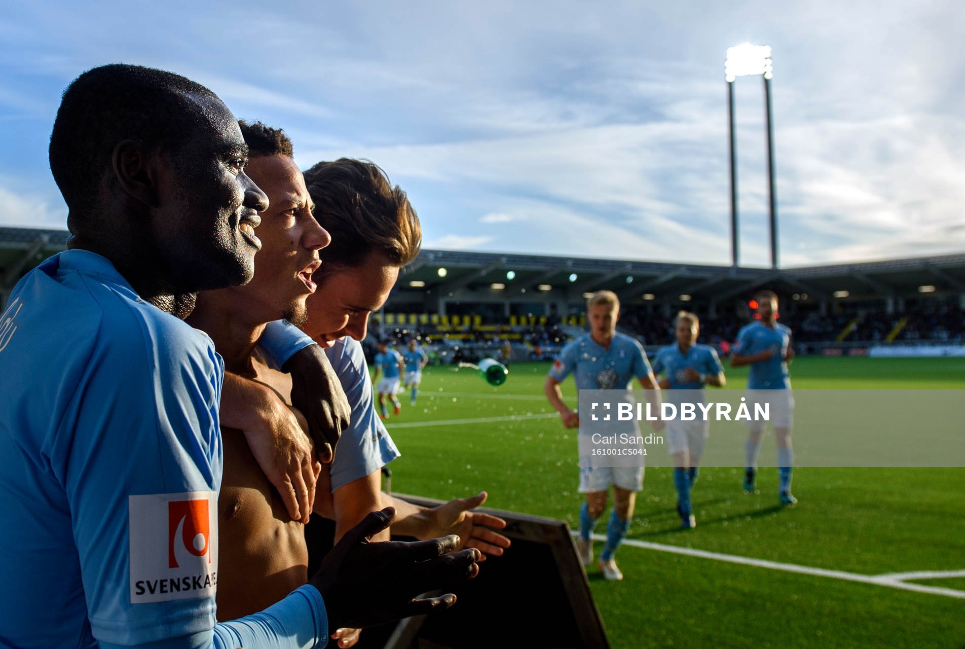 Malmö FFs Enock Kofi Adu och Tobias Sana jublar