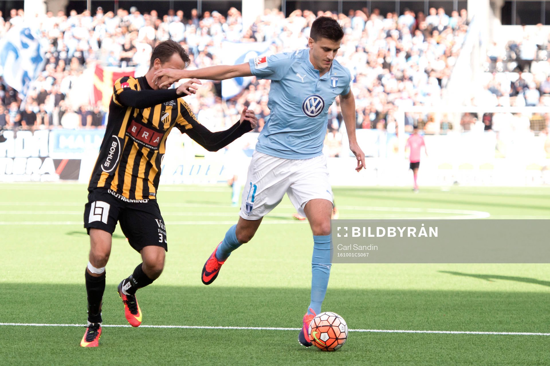 Häckens Jasmin Sudic och Malmö FFs Alexander Jeremejeff