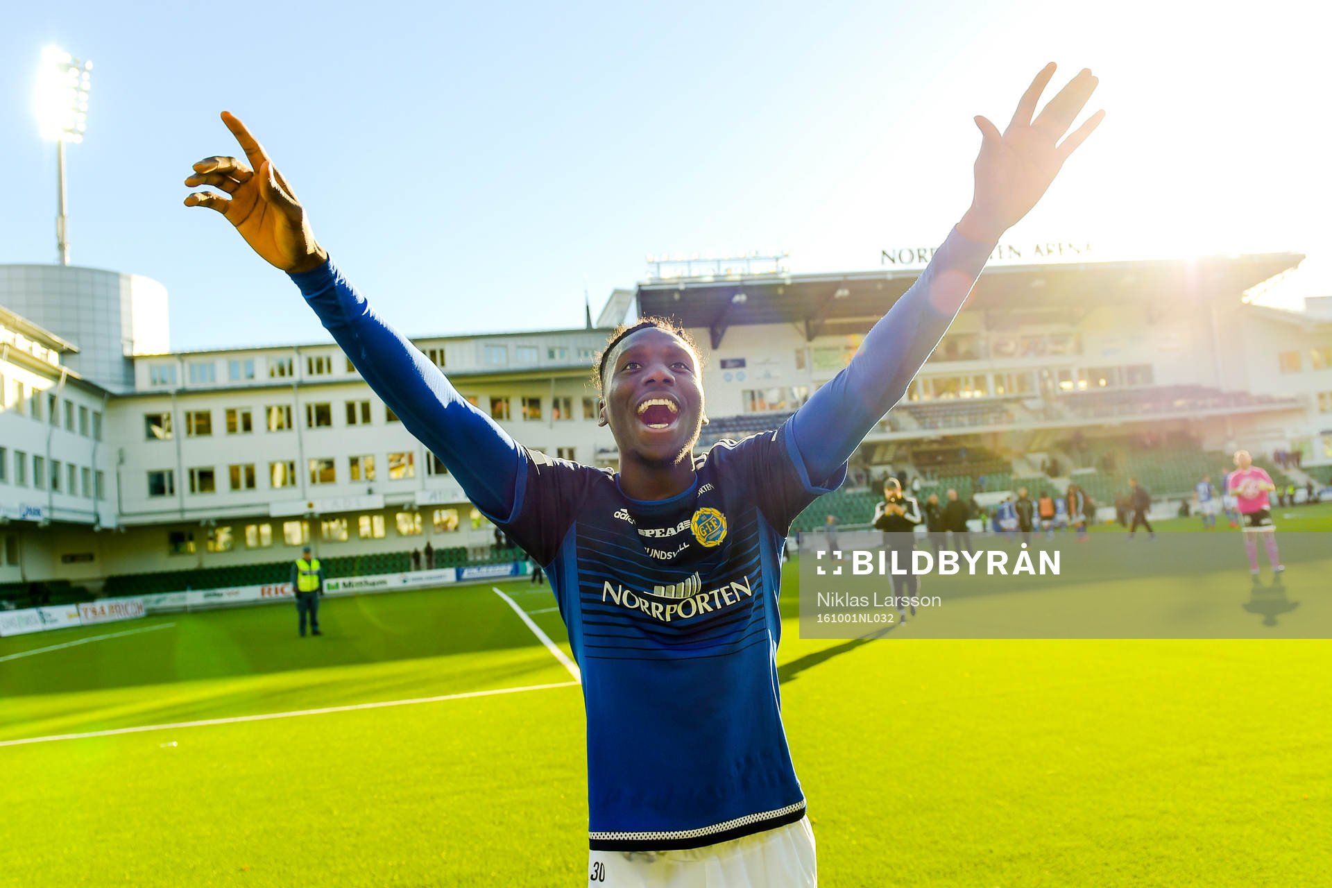 Sundsvalls Peter Wilson jublar