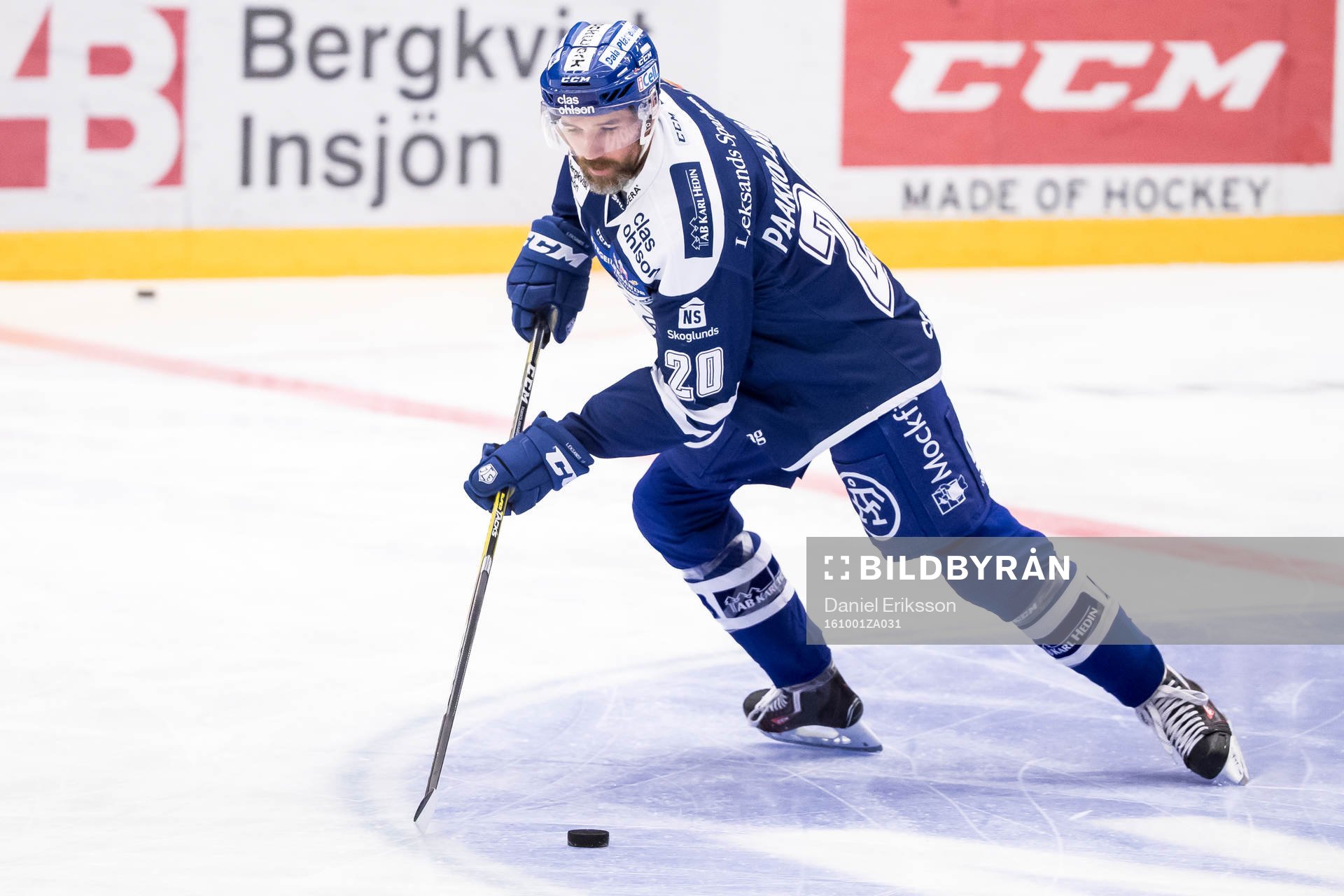 Leksands Tommi Paakkolanvaara i ishockeymatchen i SHL