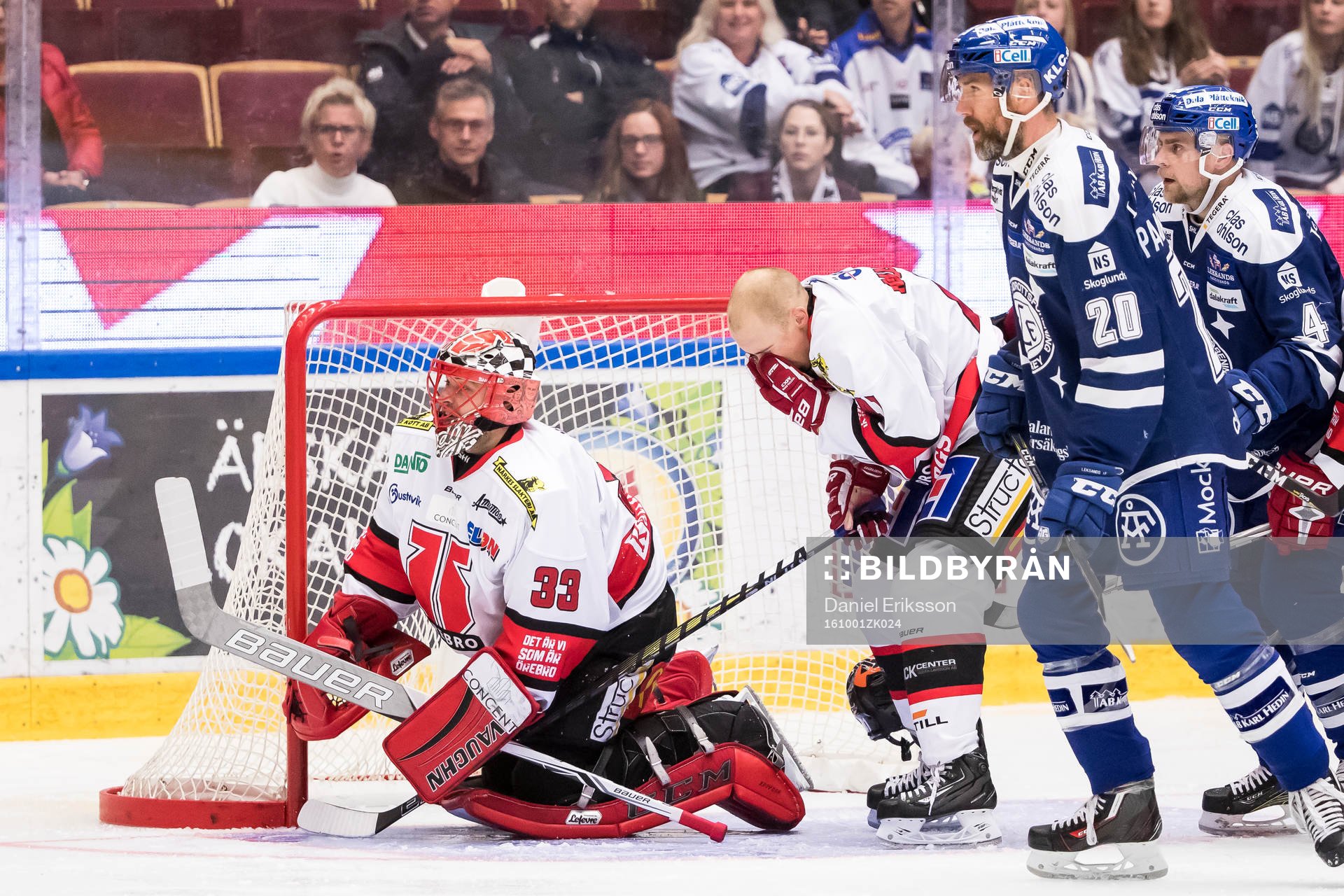 Örebros målvakt Julius Hudacek Örebros Joel Mustonen
