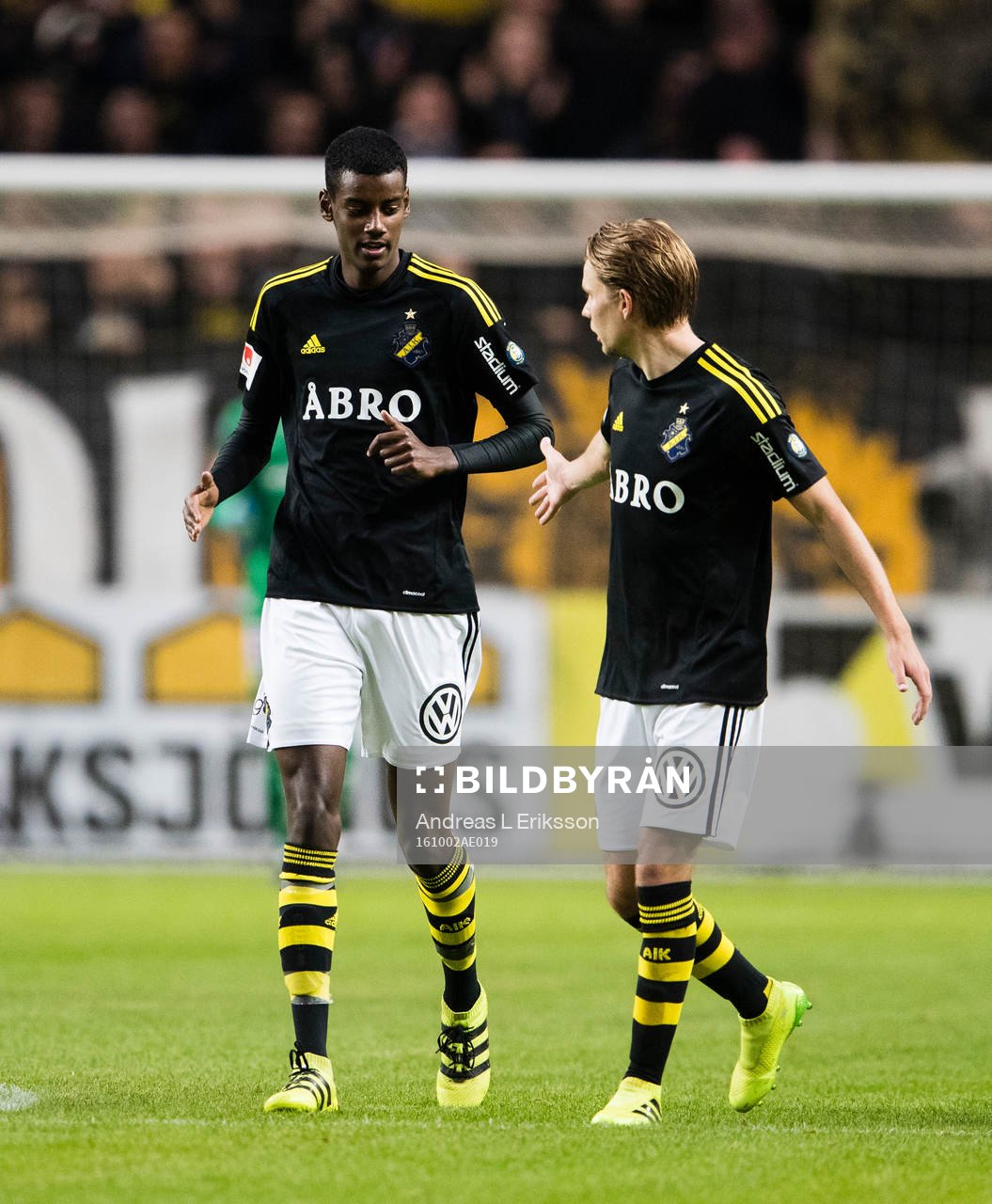 s Alexander Isak och Johan Blomberg