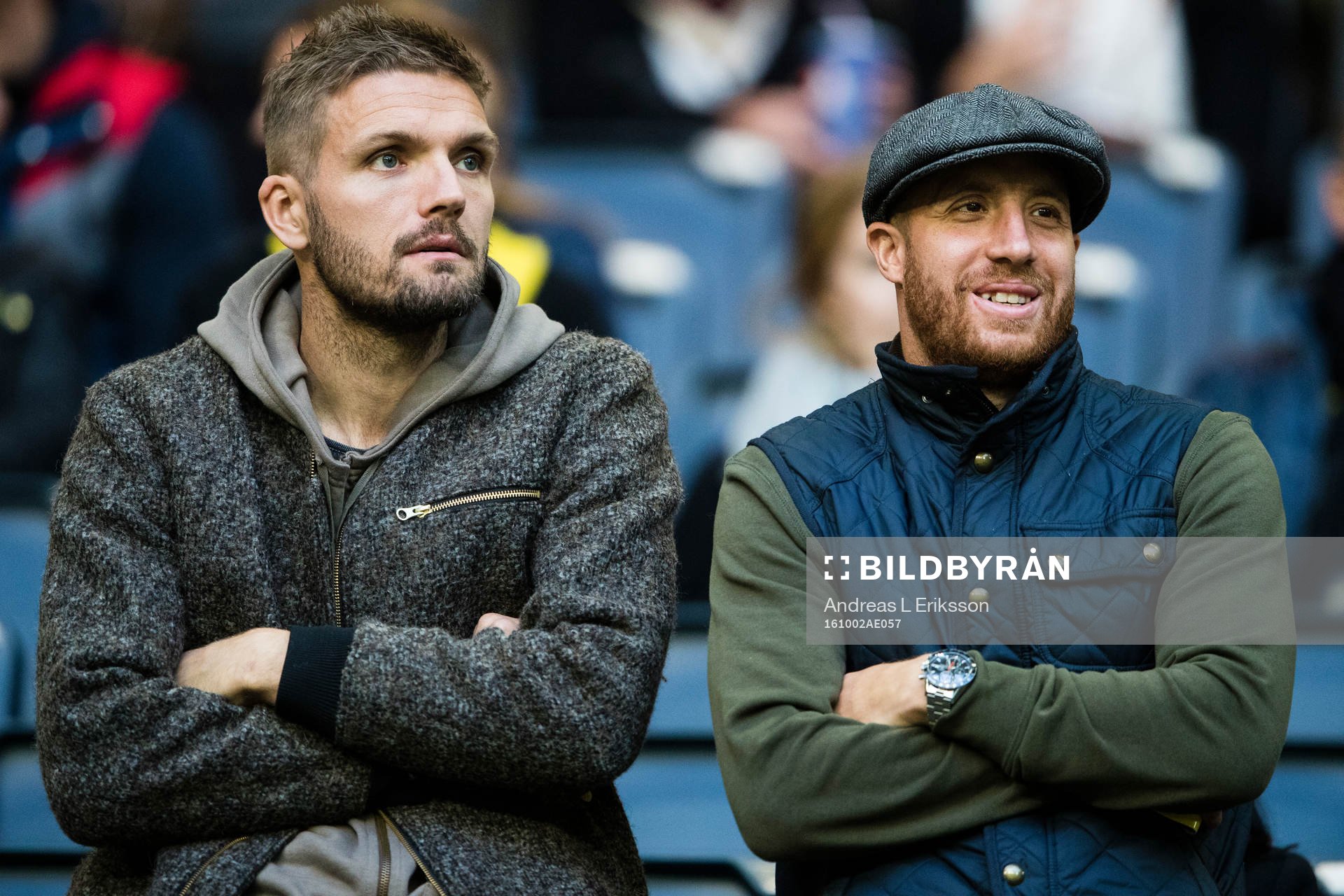 s Jos Hooiveld och Kenny Pavey på läktaren