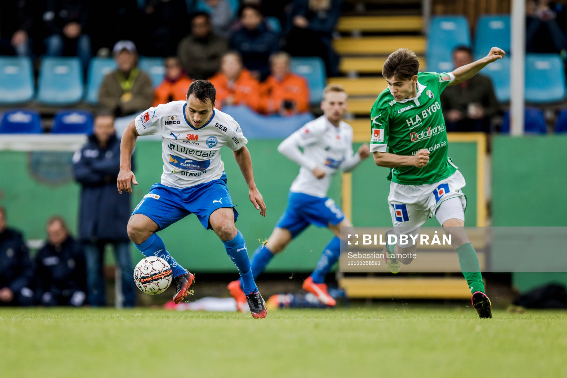 Värnamos Adam Chennoufi och Ljungskiles Peter Sörensen