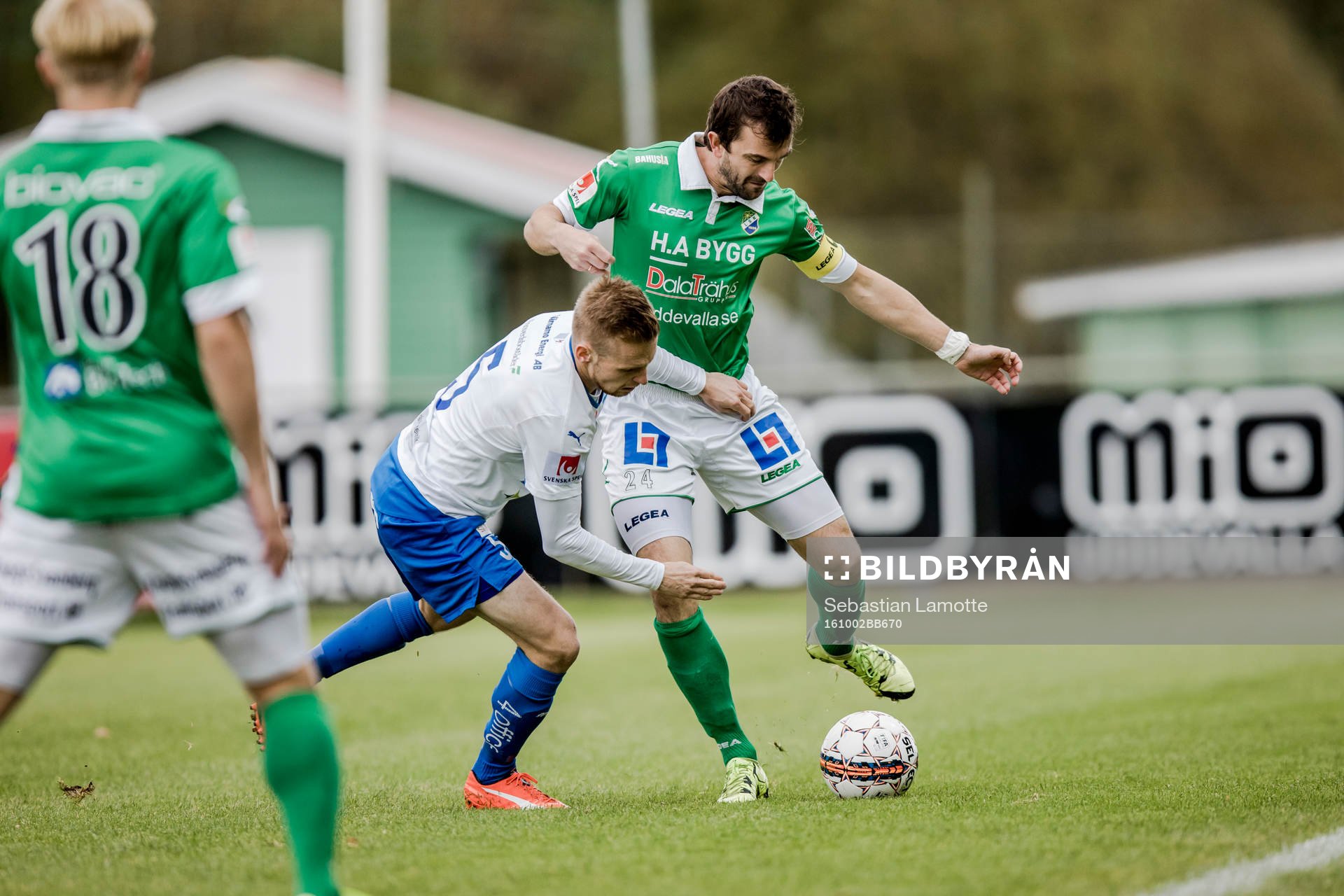 Ljungskiles Aleksandar Kitic och Värnamos Tobias Englund