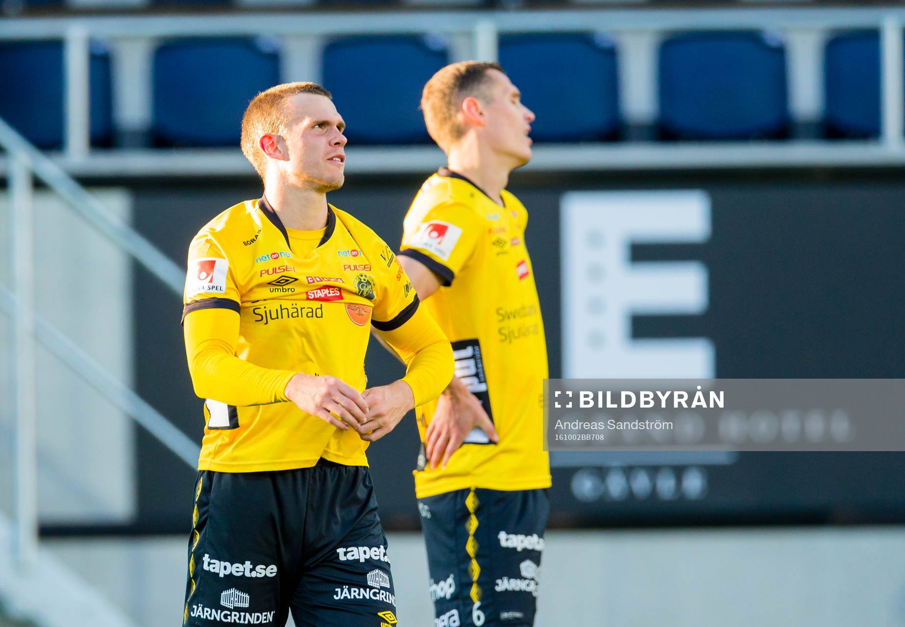 Elfsborgs Jesper Manns och Jon Jönsson (h) ser deppiga ut