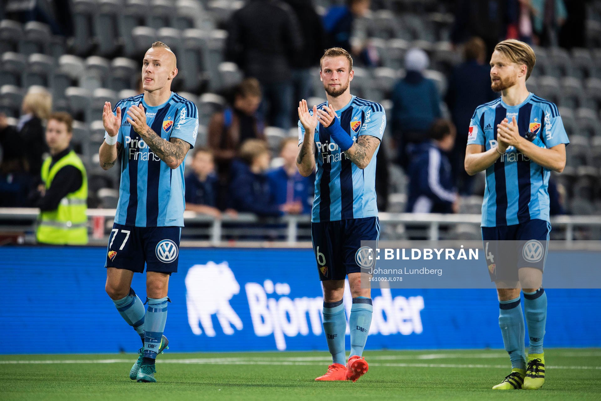 Djurgårdens Magnus Eriksson, Alexander Faltsetas och Jacob Une Larsson jublar efter fotbollsmatchen i Allsvenskan mellan Djurgården och Örebro den 2 oktober 2016 i Stockholm.