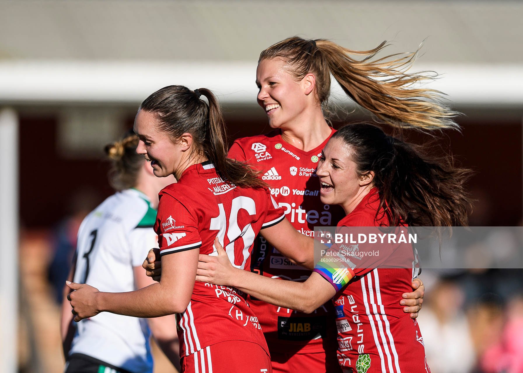 Piteås Nina Jakobsson (m) jublar