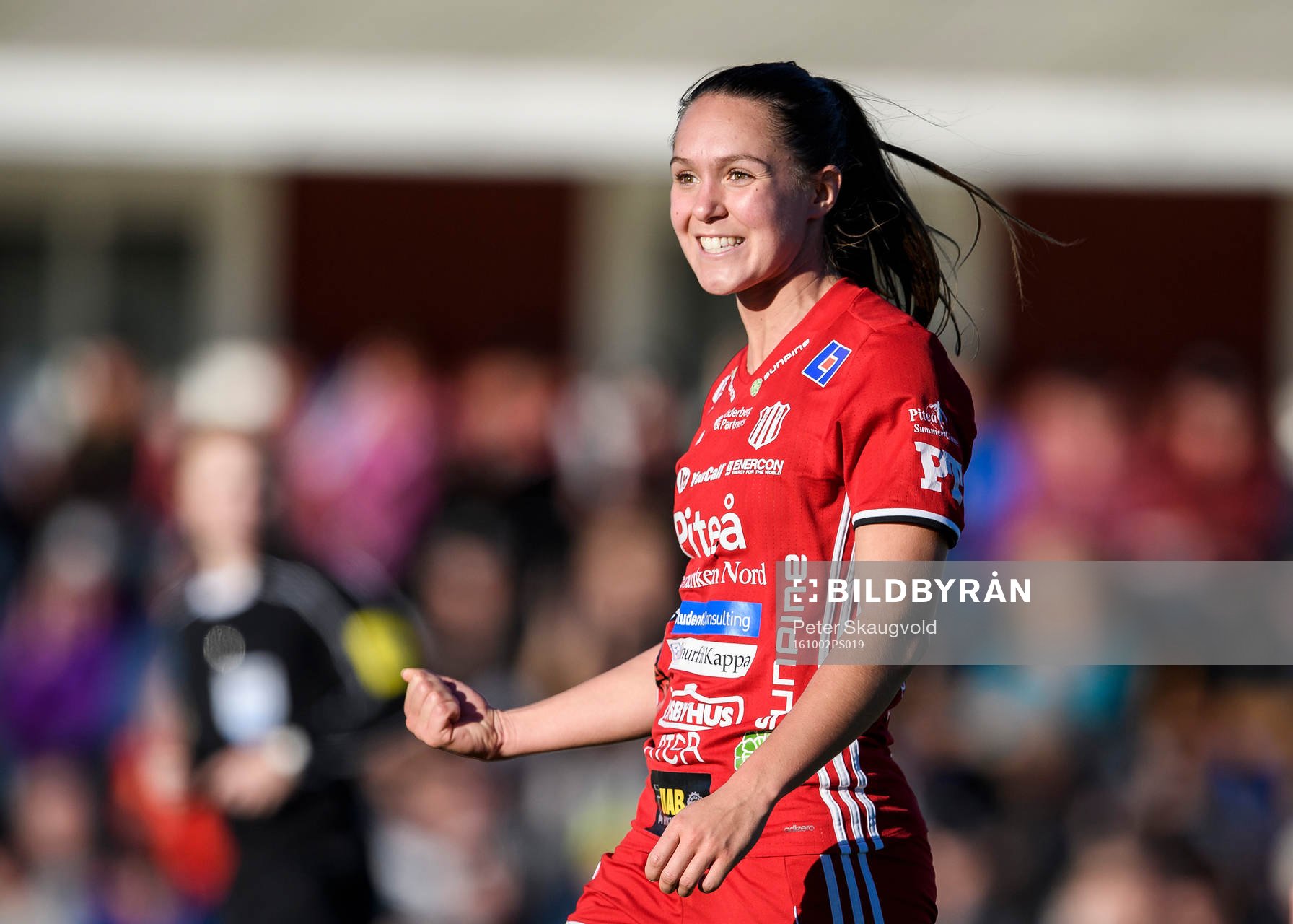 Piteås Felicia Karlsson jublar