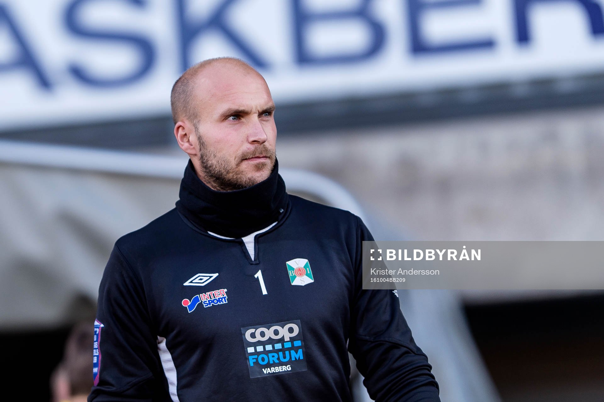 Varbergs målvakt Peter Dahlberg före fotbollsmatchen i
