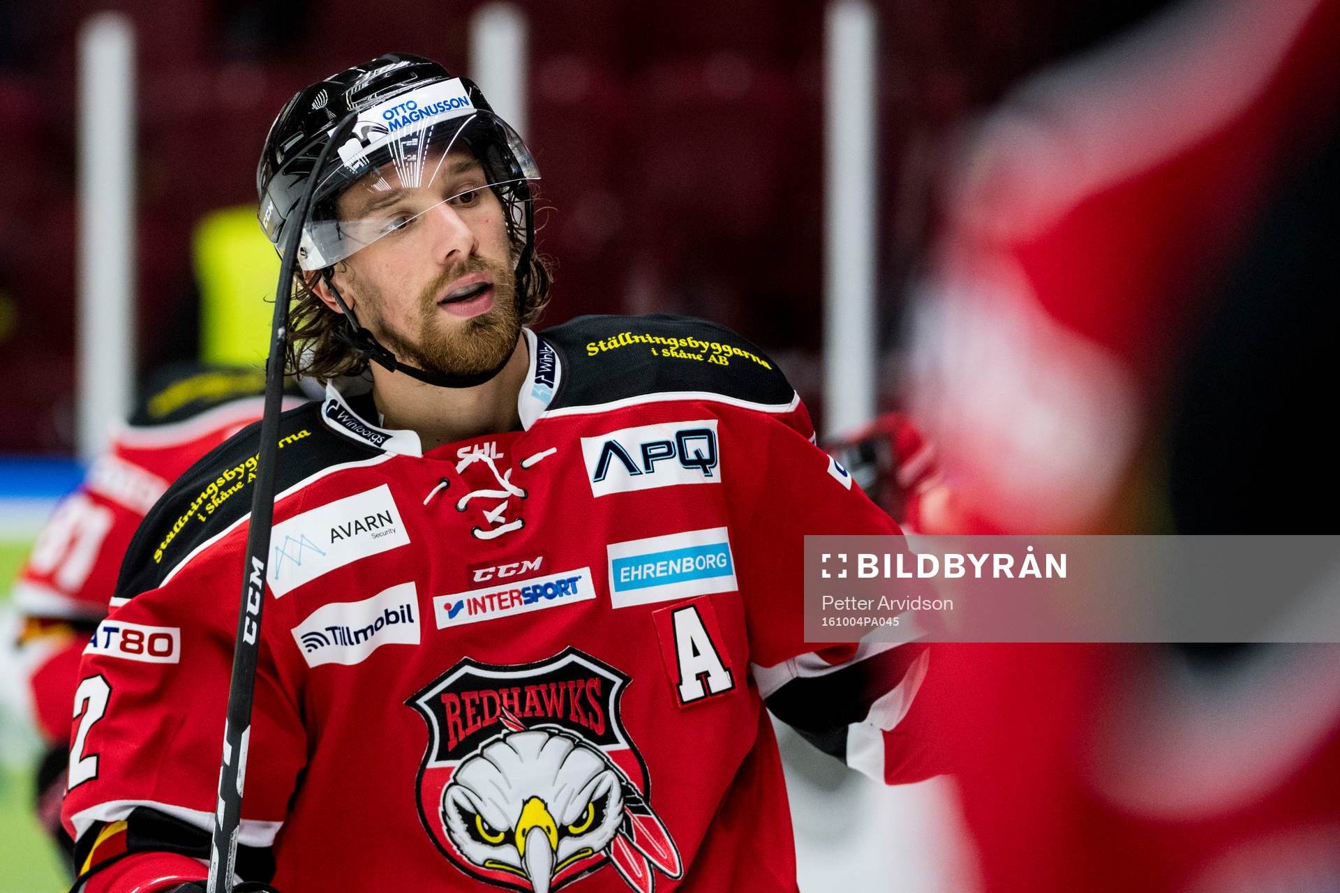 Malmö Redhawks Andreas Thuresson jublar med båset