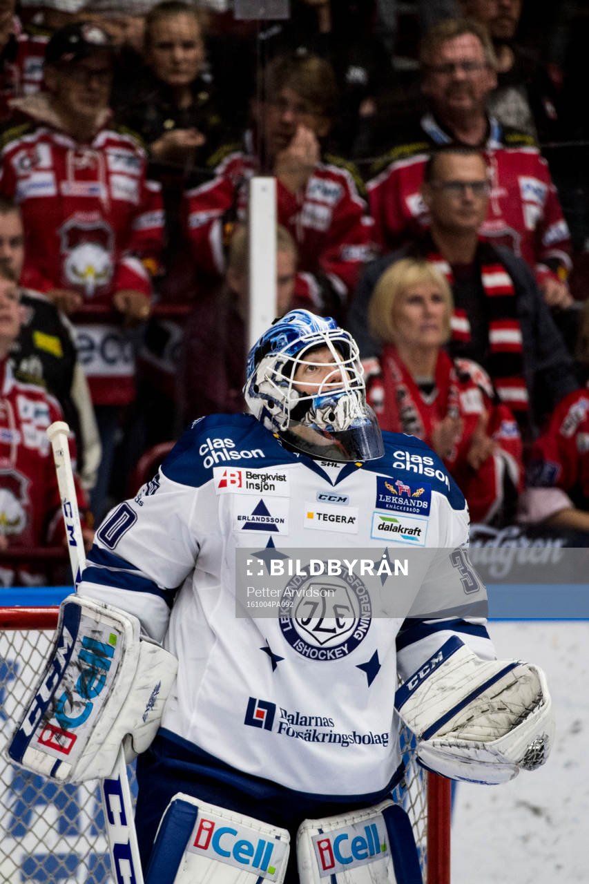 Leksands målvakt Henrik Haukeland deppar