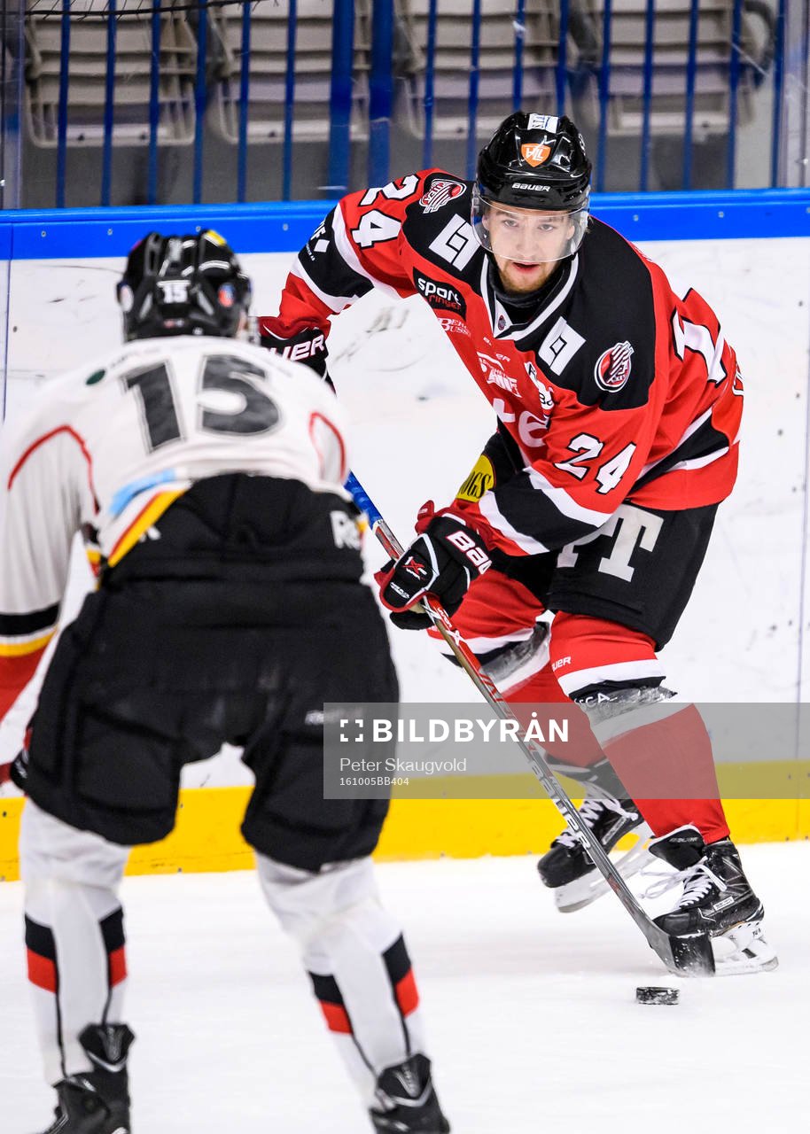 Piteås Viktor Sandberg med pucken