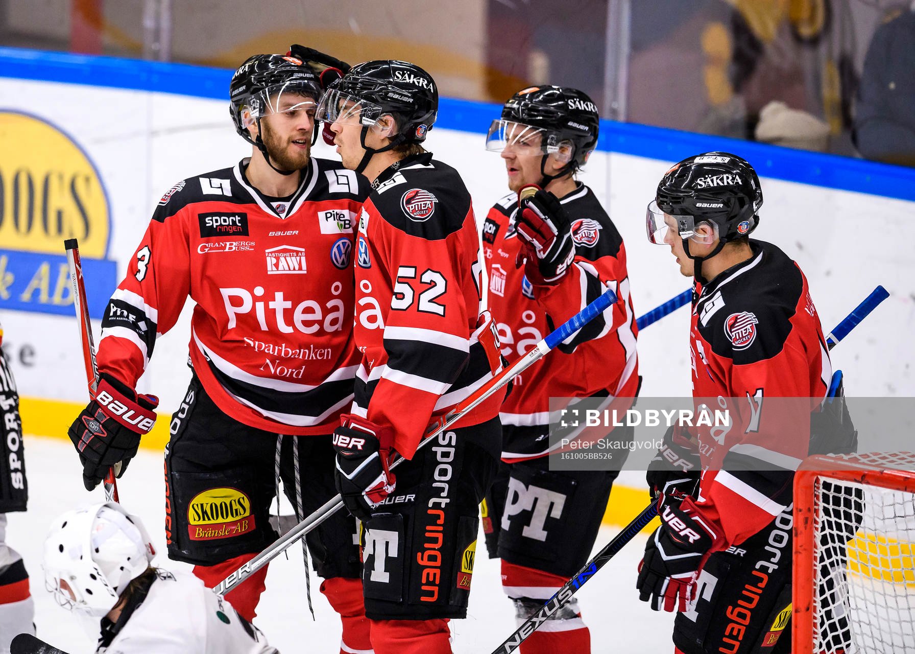 Piteås Sebastian Harila (v) jublar