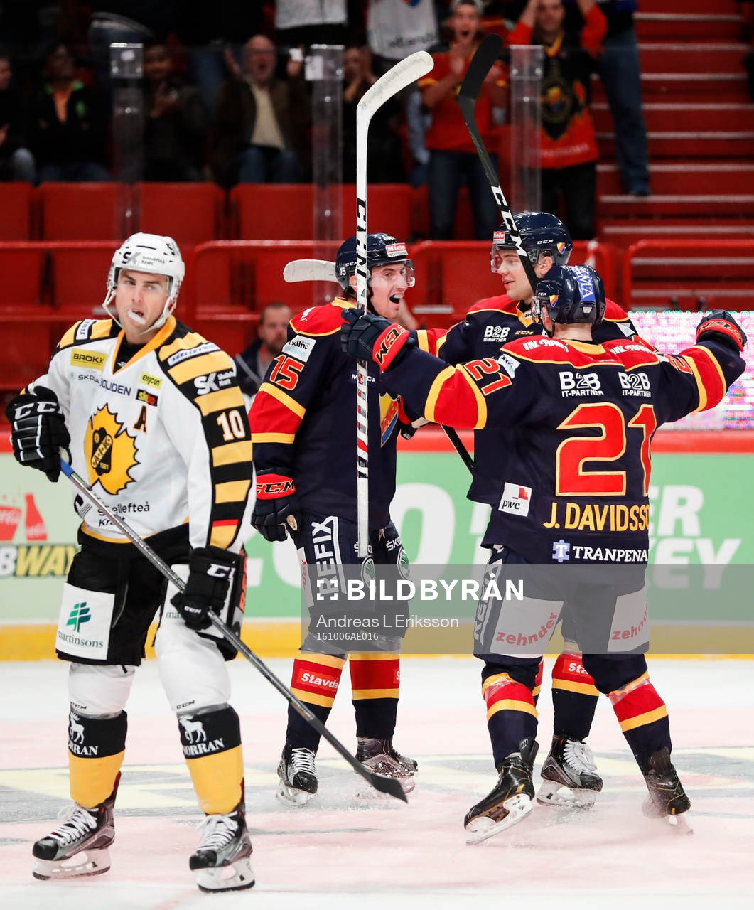 Djurgårdens Albin Lundin (m) jublar