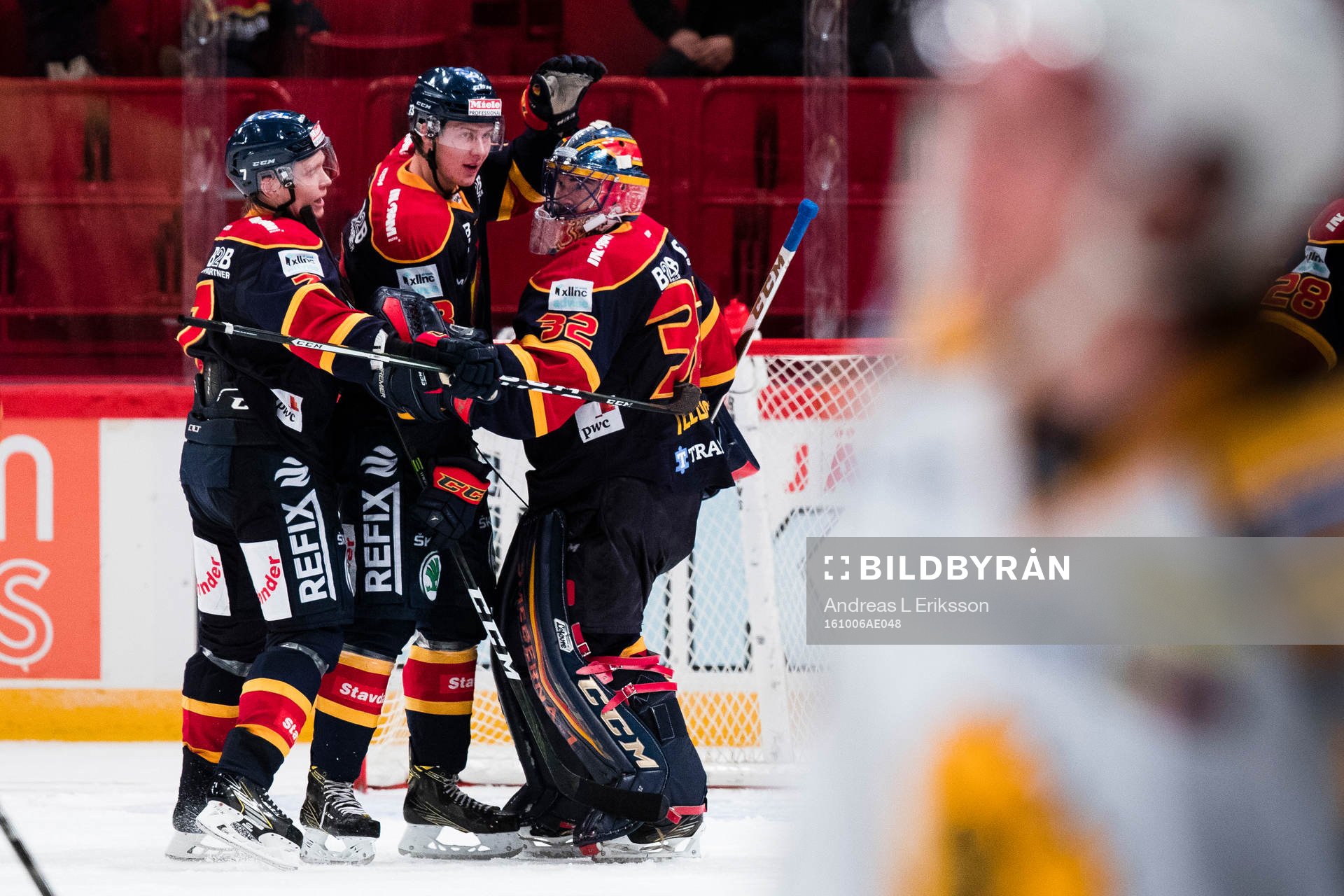 Djurgårdens Emil Johansson och Adam Ollas Mattsson jublar