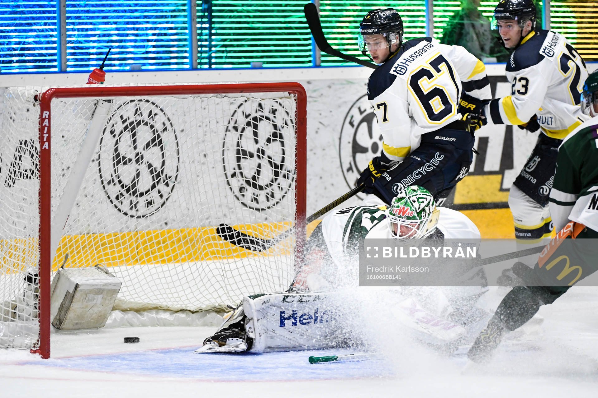 s Christoffer Törngren gör 2-1 bakom Färjestads målvakt