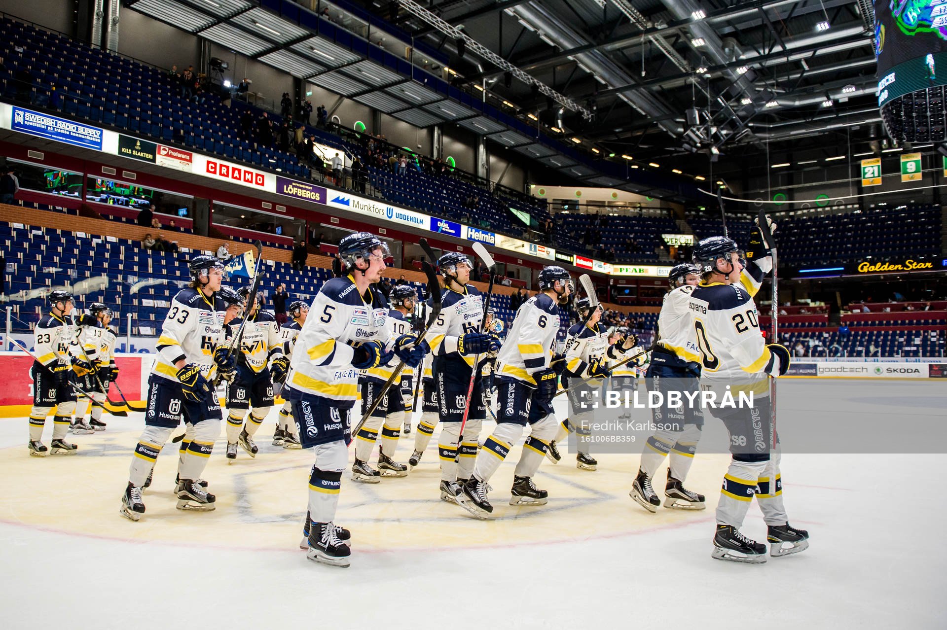 HV71 tackar fansen