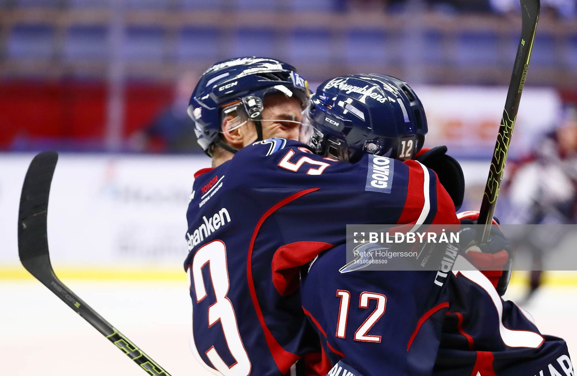 Linköpings Eddie Larsson och Sebastian Karlsson jublar