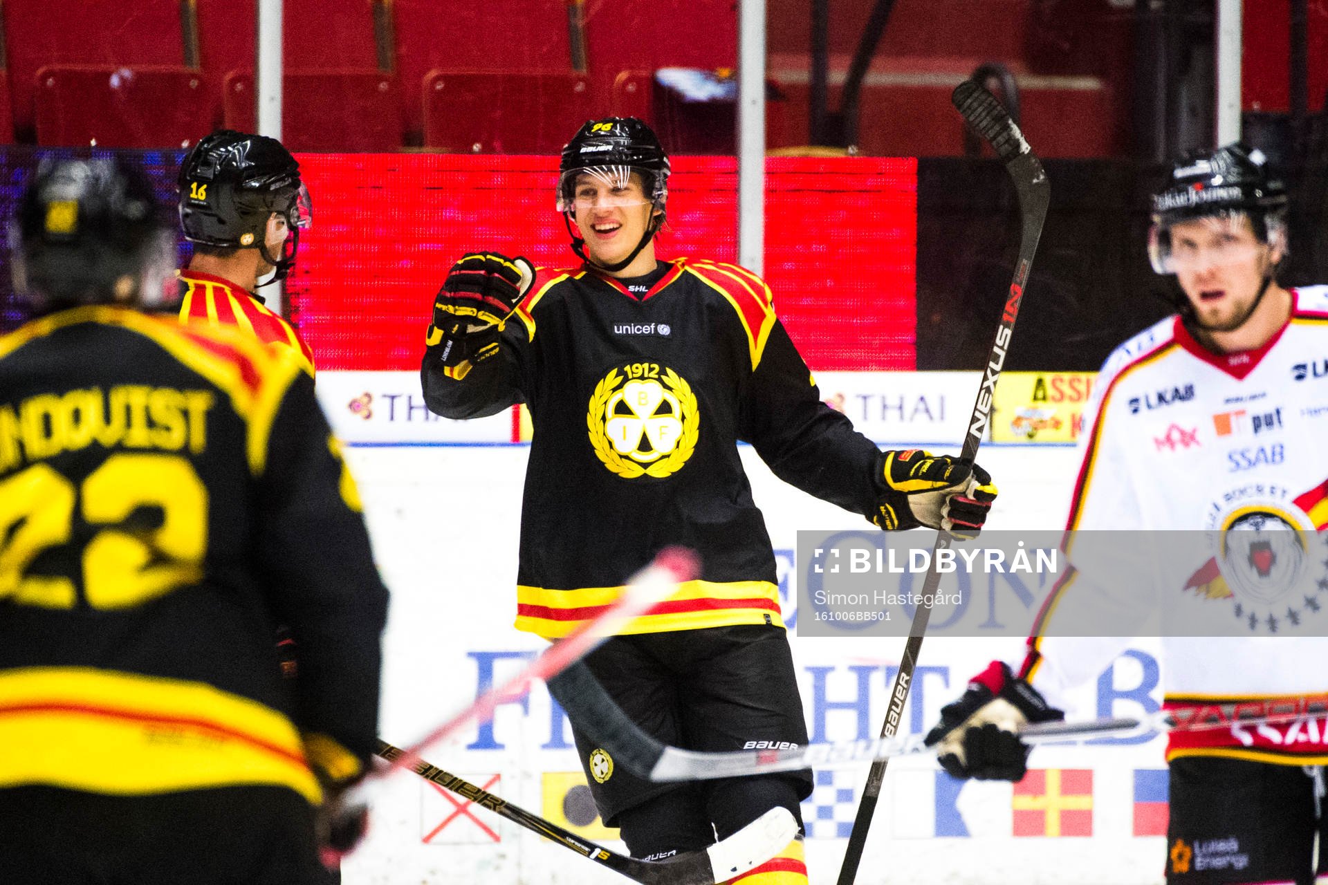 Brynäs Oskar Lindblom jublar