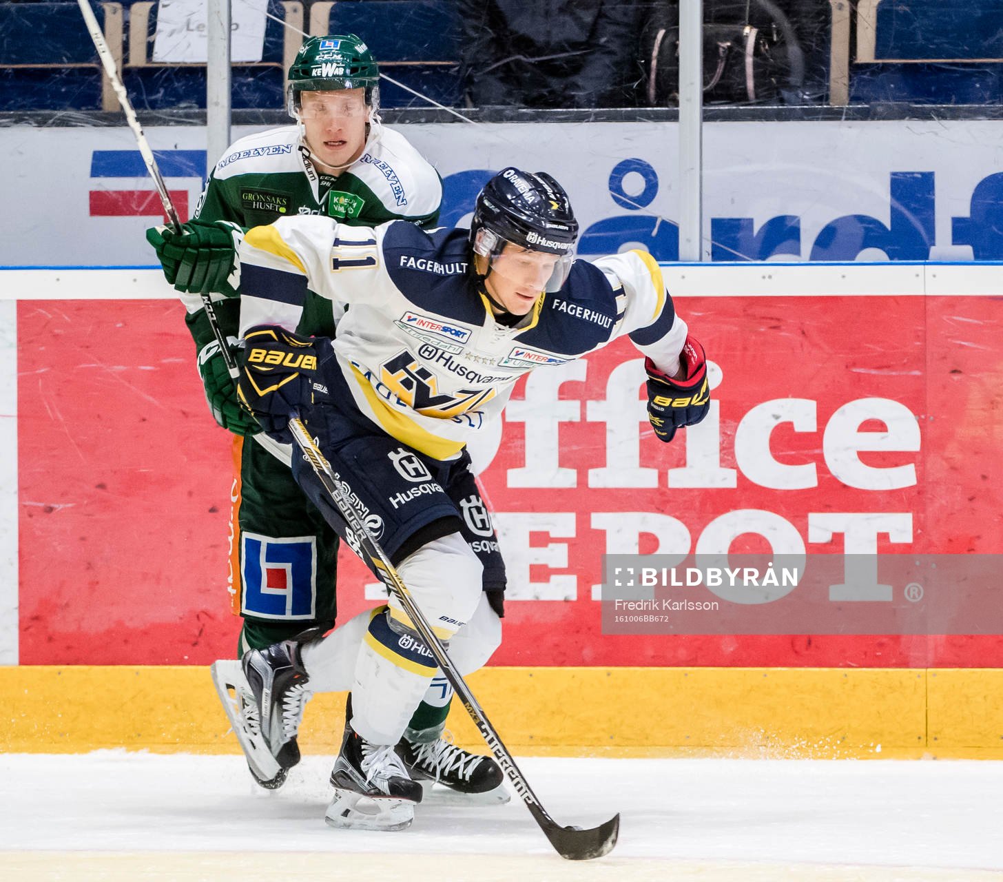 s Simon Önerud