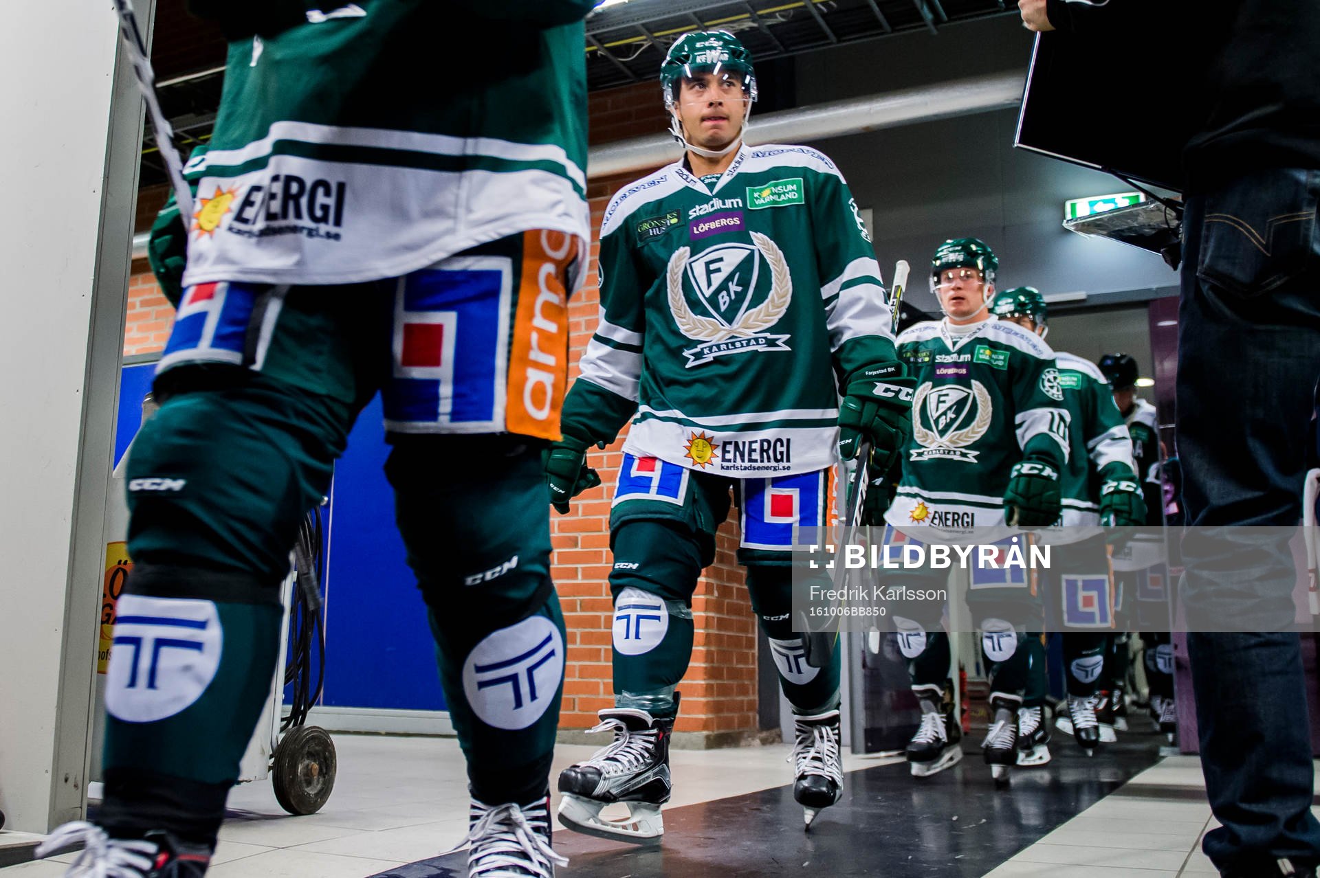 Färjestads Tim Stapleton går ut till isen