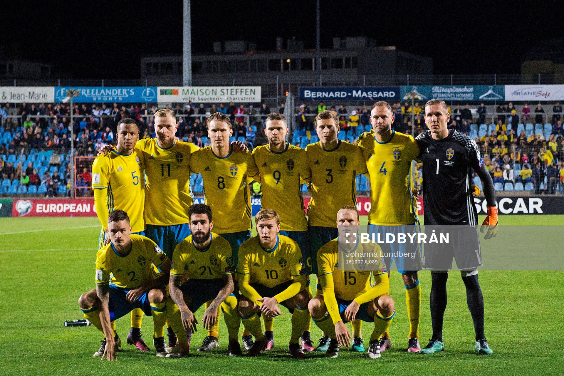 Sveriges spelare står uppställda för en lagbild inför fotbollsmatchen i VM-kvalet mellan Luxemburg och Sverige den 7 oktober 2016 i Luxemburg. Övre raden fr.v. Martin Olsson, John Guidetti, Albin Ekdal, Marcus Berg, Victor Nilsson Lindelöf, Andreas Granqvist, målvakt Robin Olsen. Nedre raden fr.v. Mikael Lustig, Jimmy Durmaz, Emil Forsberg och Oscar Hiljemark