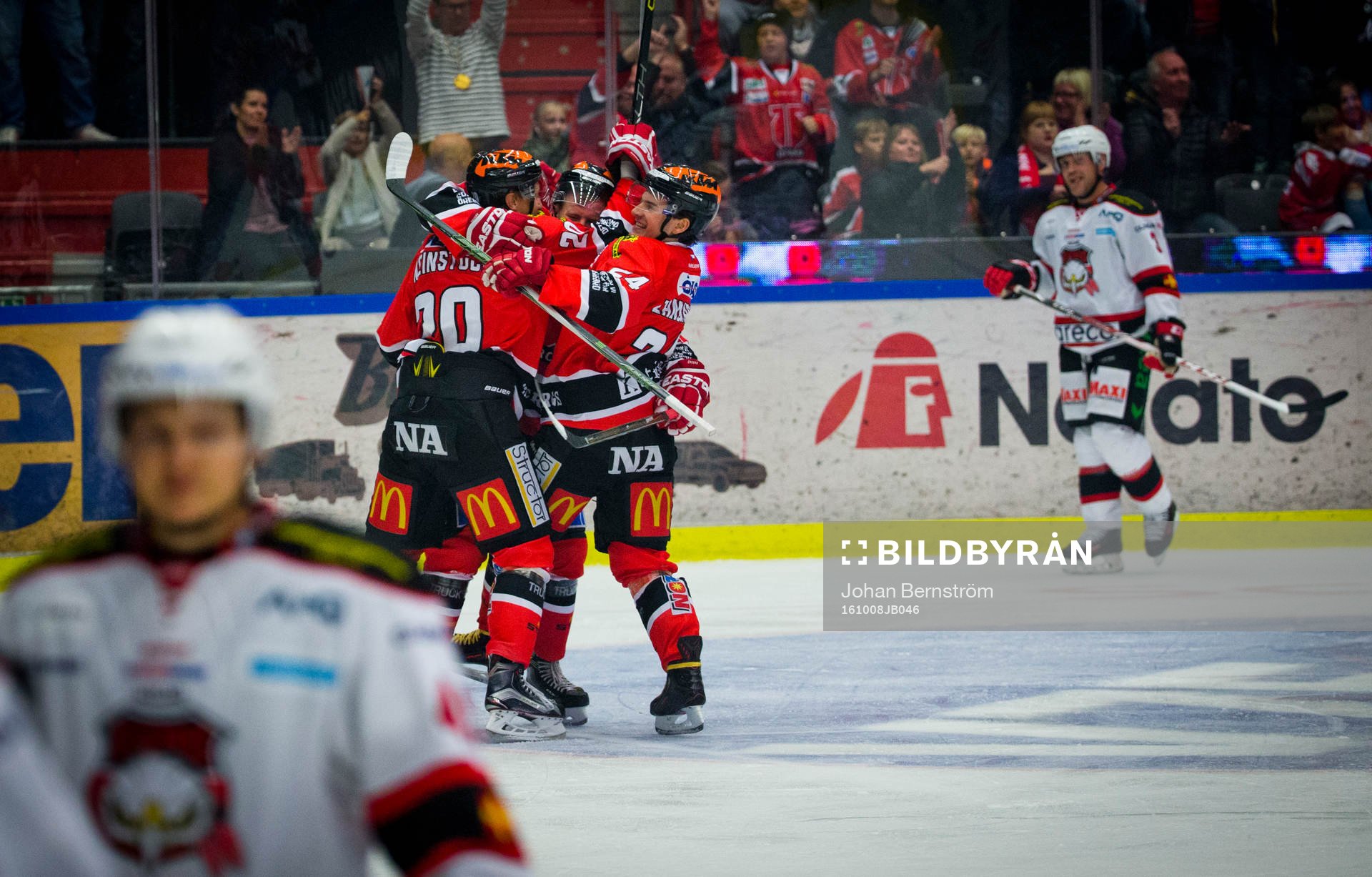 Örebros Anders Eriksson gör 4-1 och jublar
