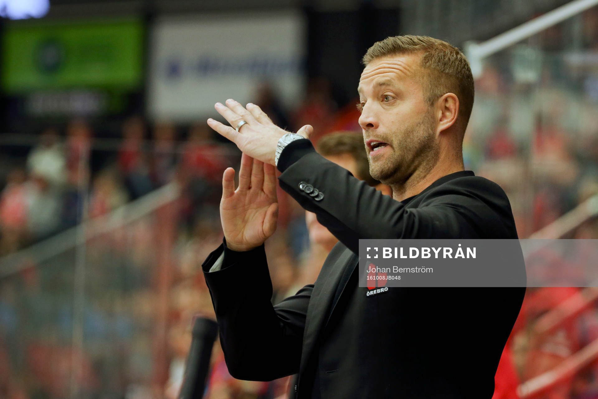 Örebros tränare Johan Tornberg tar time-out