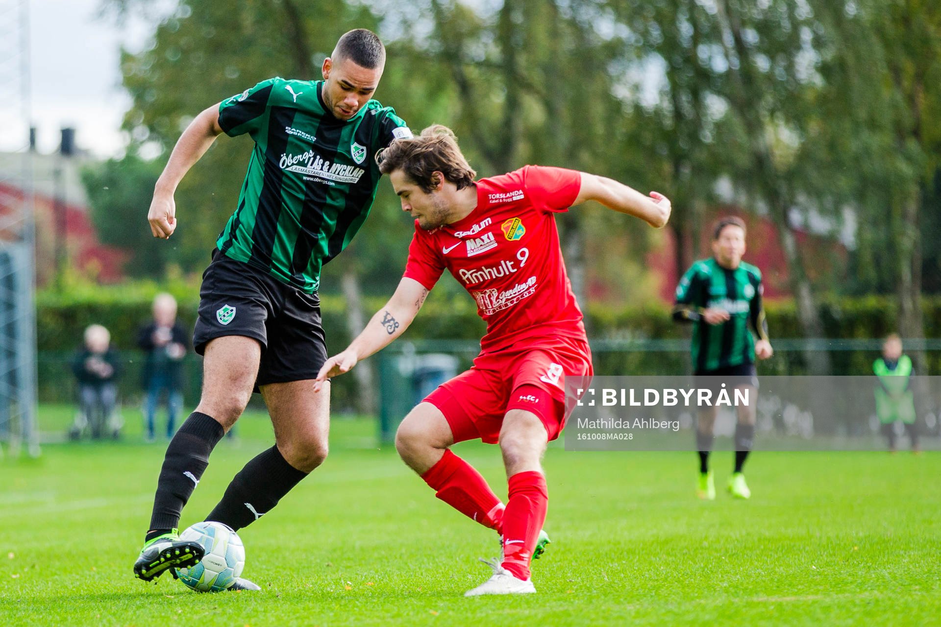 Högaborgs Jason Johnson och Torslandas Mathias Johannesson