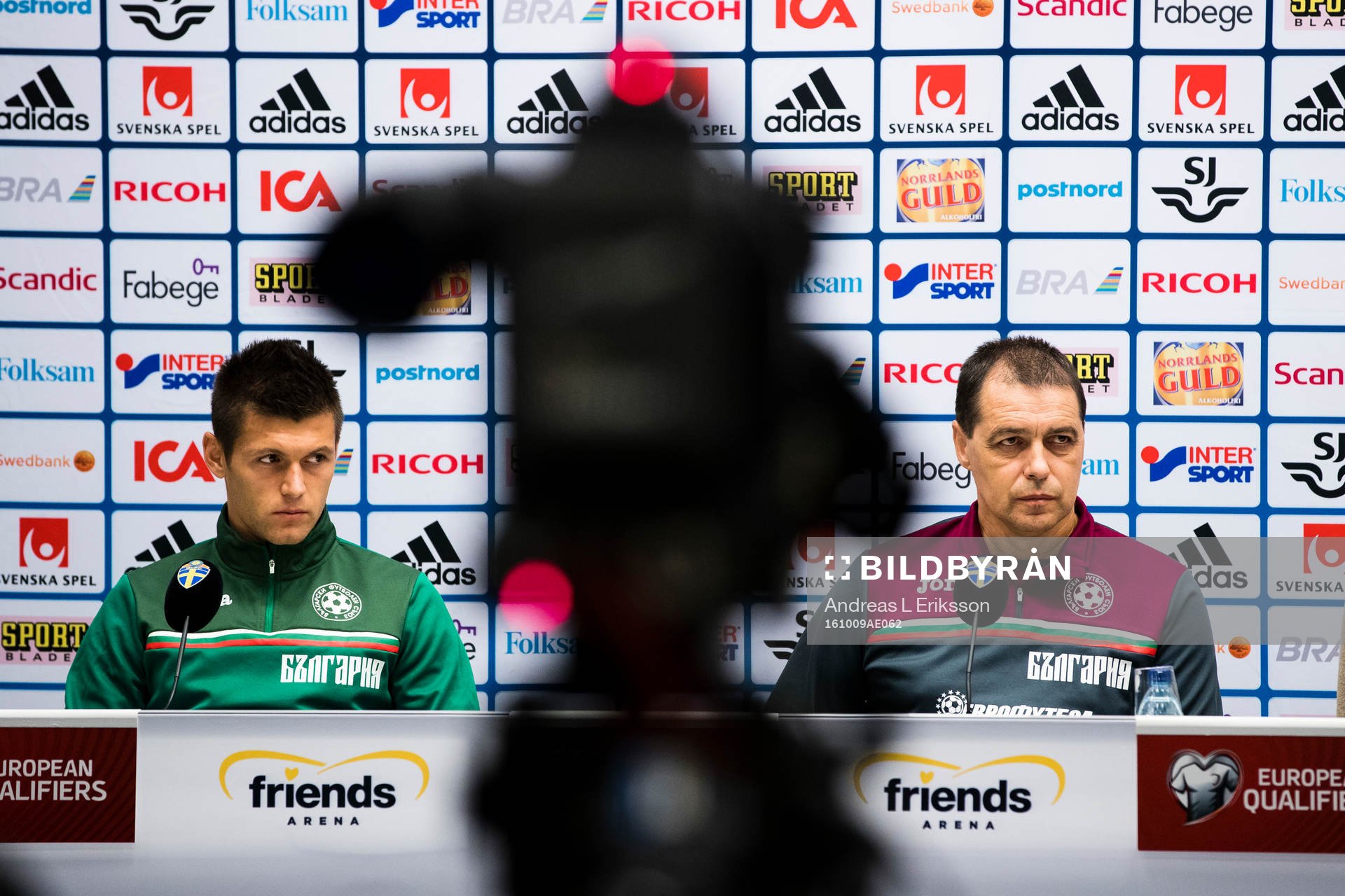 Bulgariens Strahil Popov och förbundskapten Petar Houbtchev