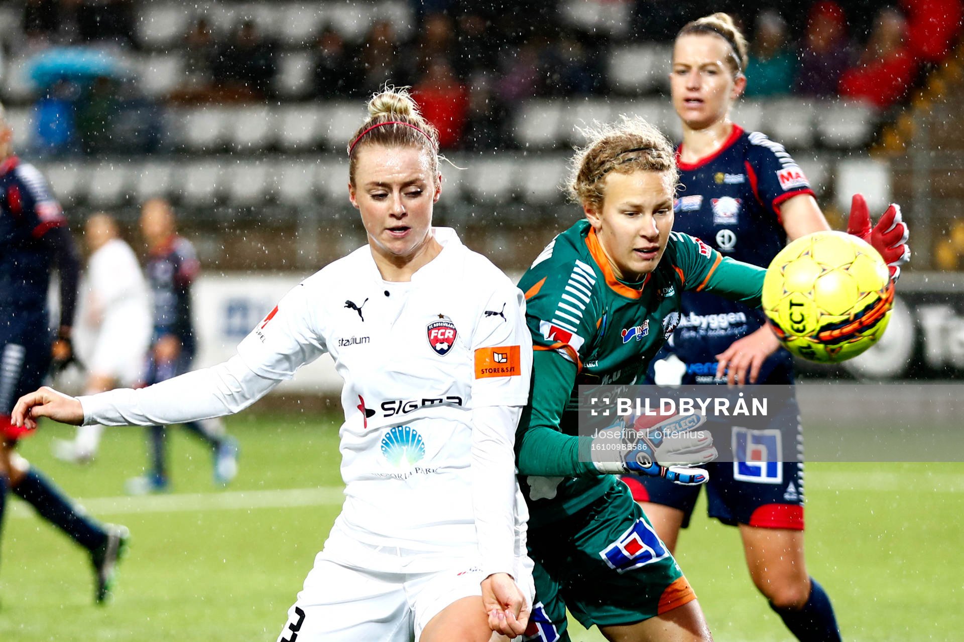 Rosengårds Amanda Ilestedt och Linköpings målvakt Cajsa
