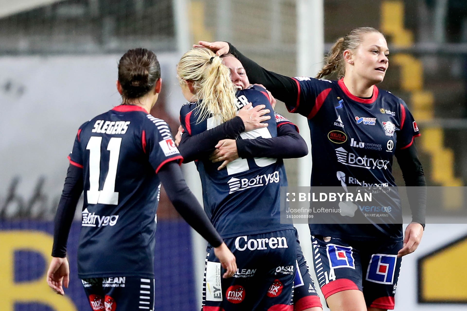 Linköpings Kristine Minde jublar med lagkamraterna
