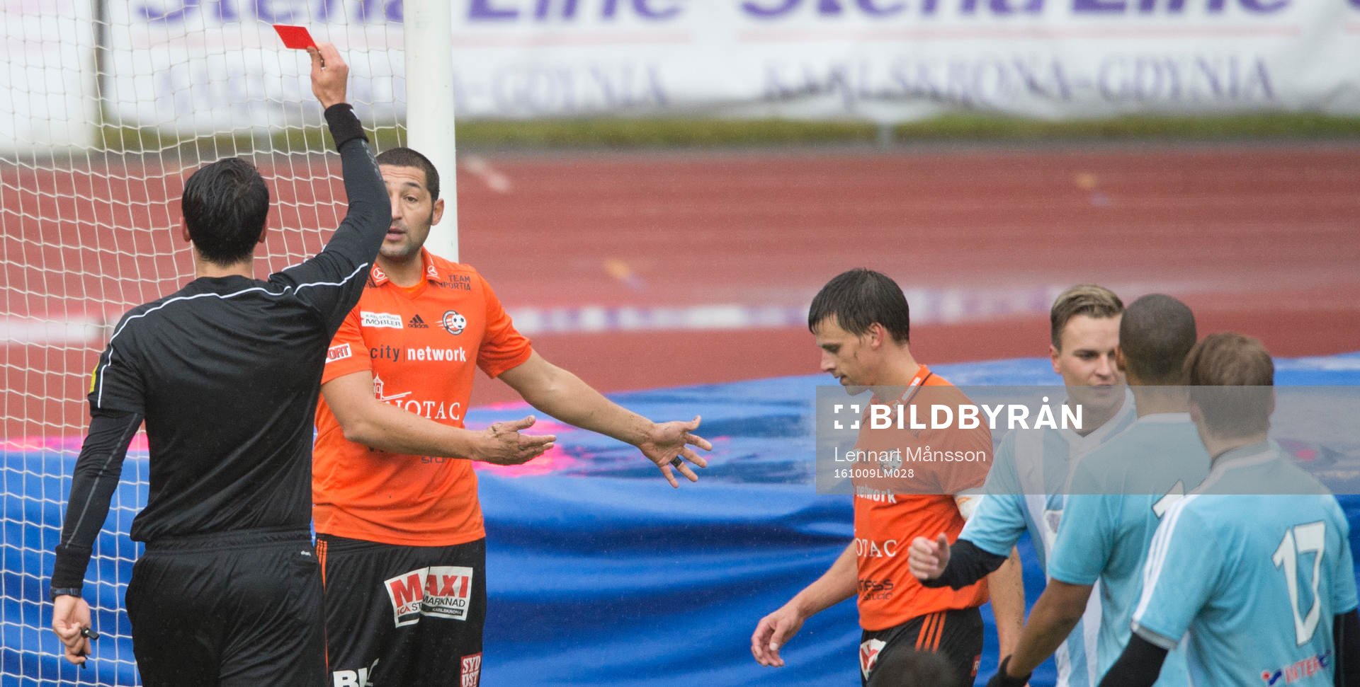 9 Utvisning i matchen i division 2 mellan Karlskrona och