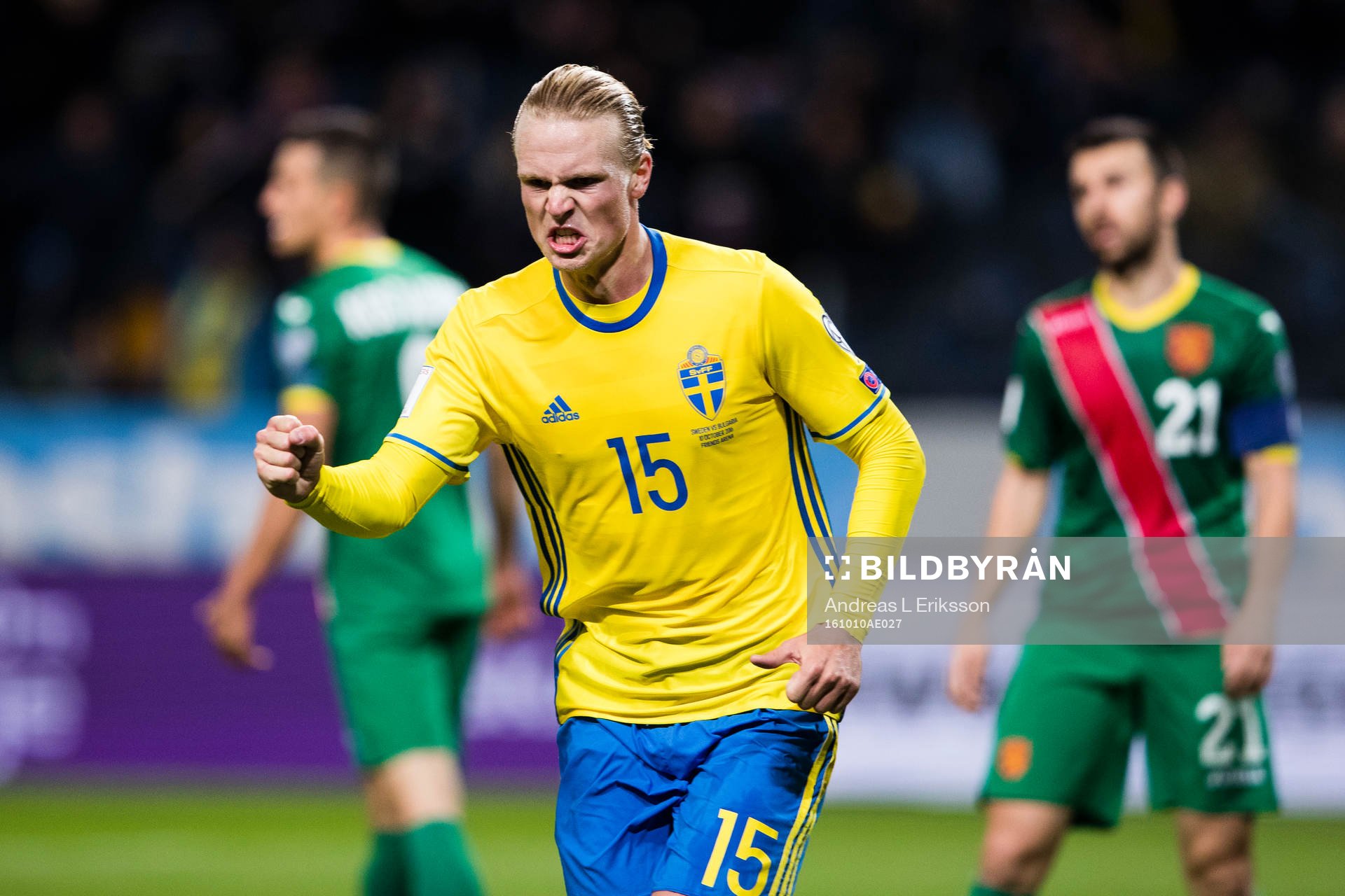 Sveriges Oscar Hiljemark jublar