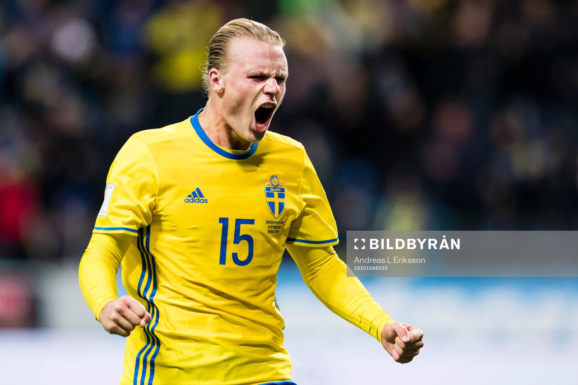 Sveriges Oscar Hiljemark jublar
