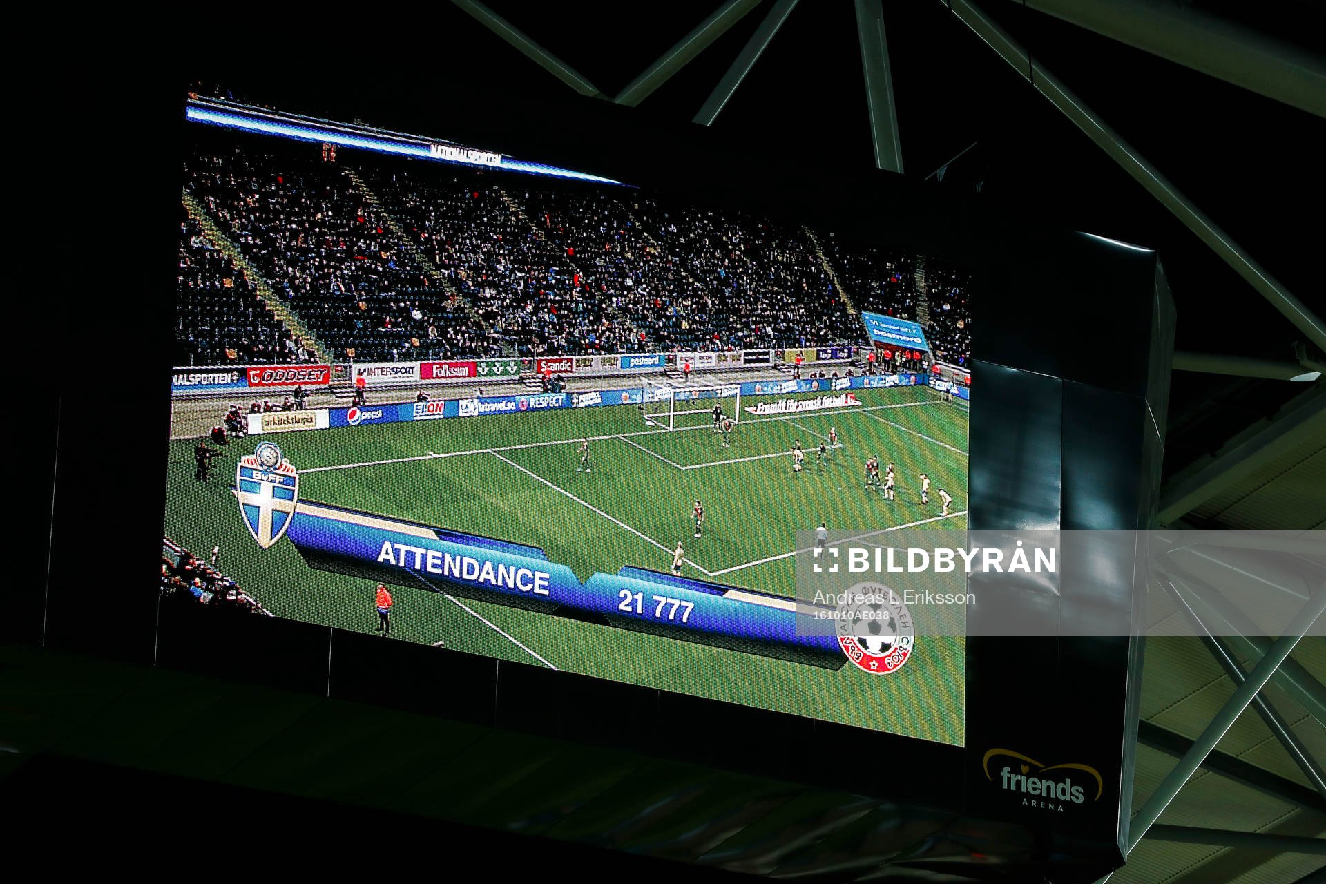 Dagens publiksiffra visas på jumbotronen på friends arena