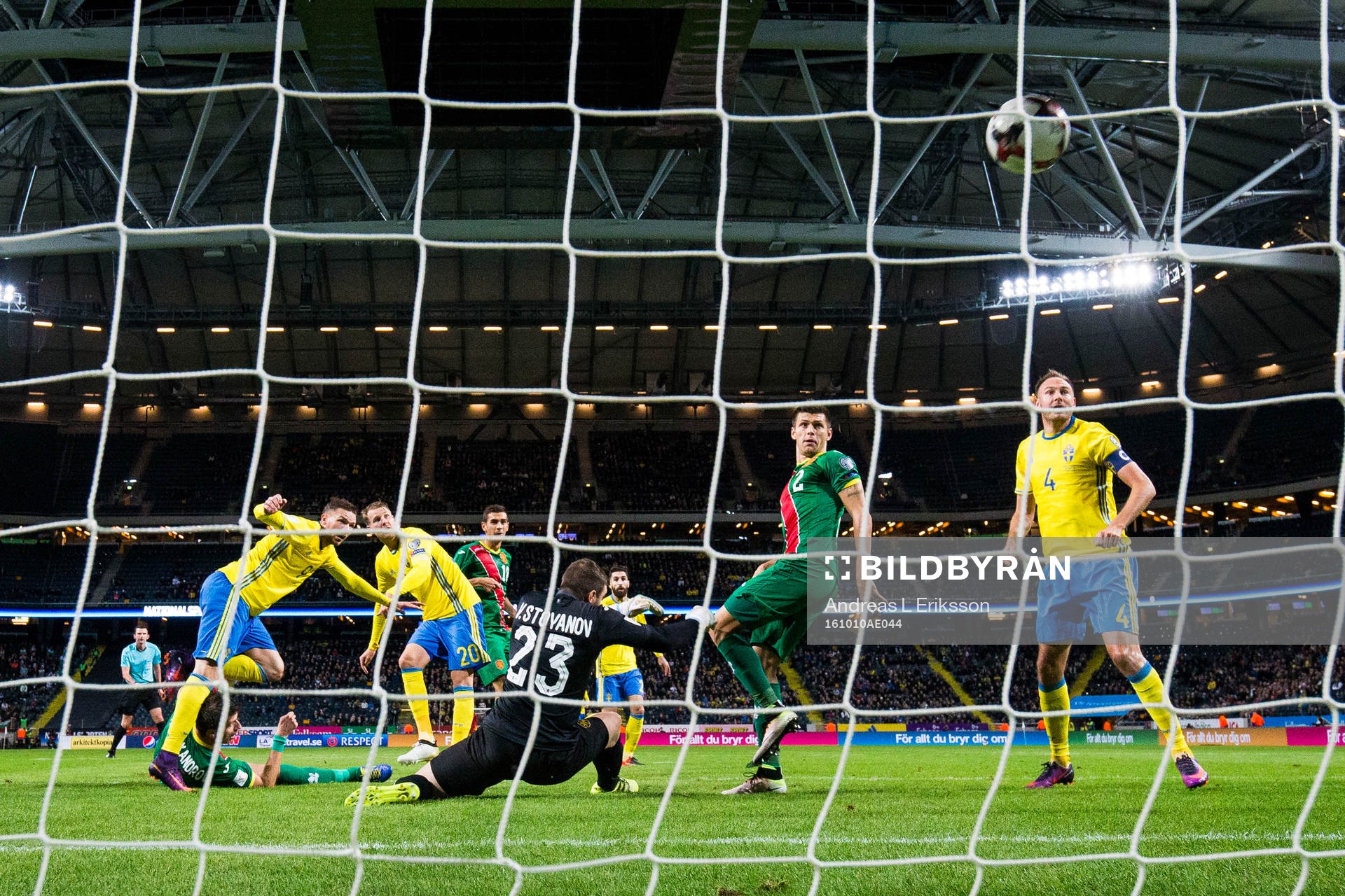 Sveriges Marcus Berg och Andreas Granqvist oroar när Ola