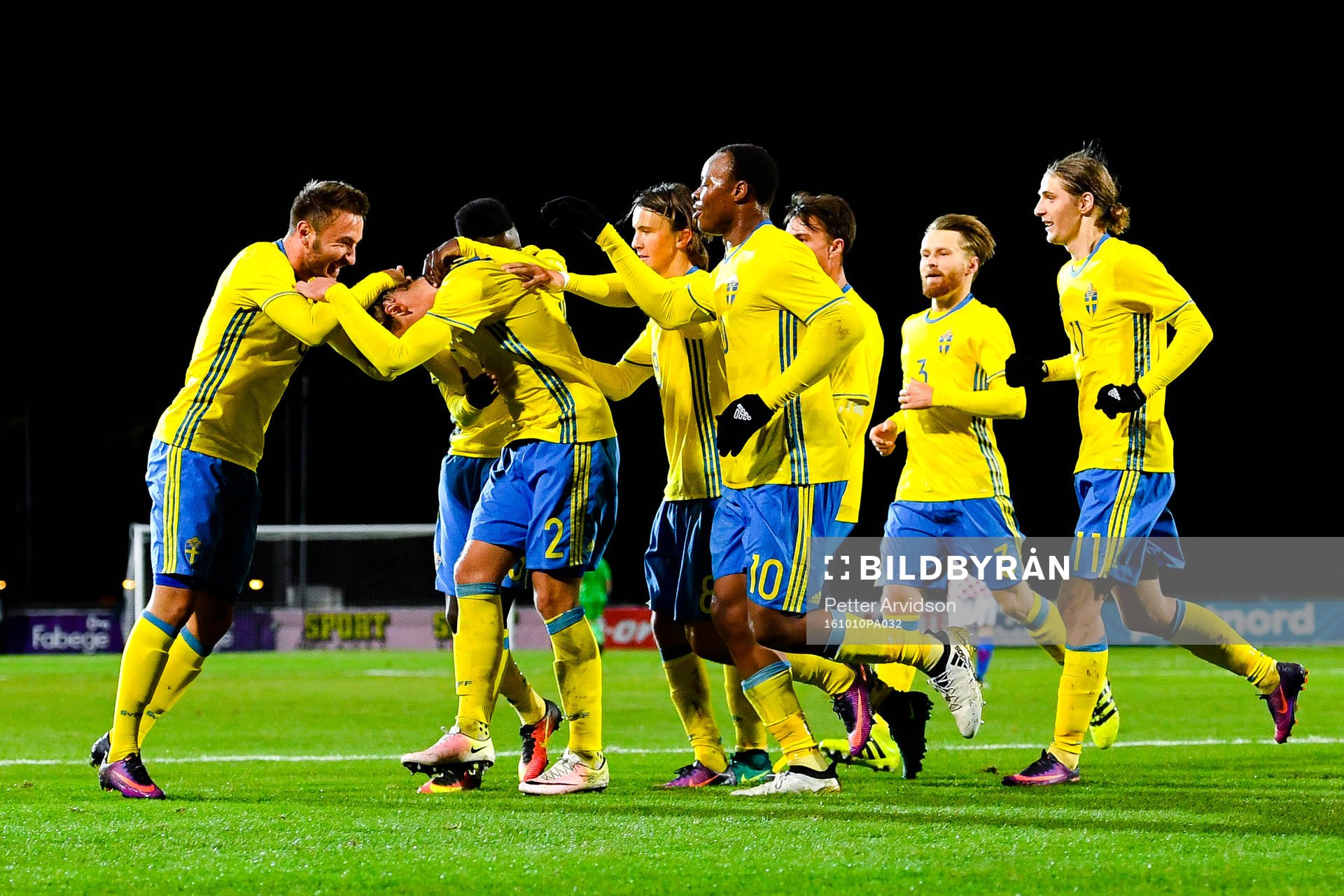 Sveriges spelare jublar