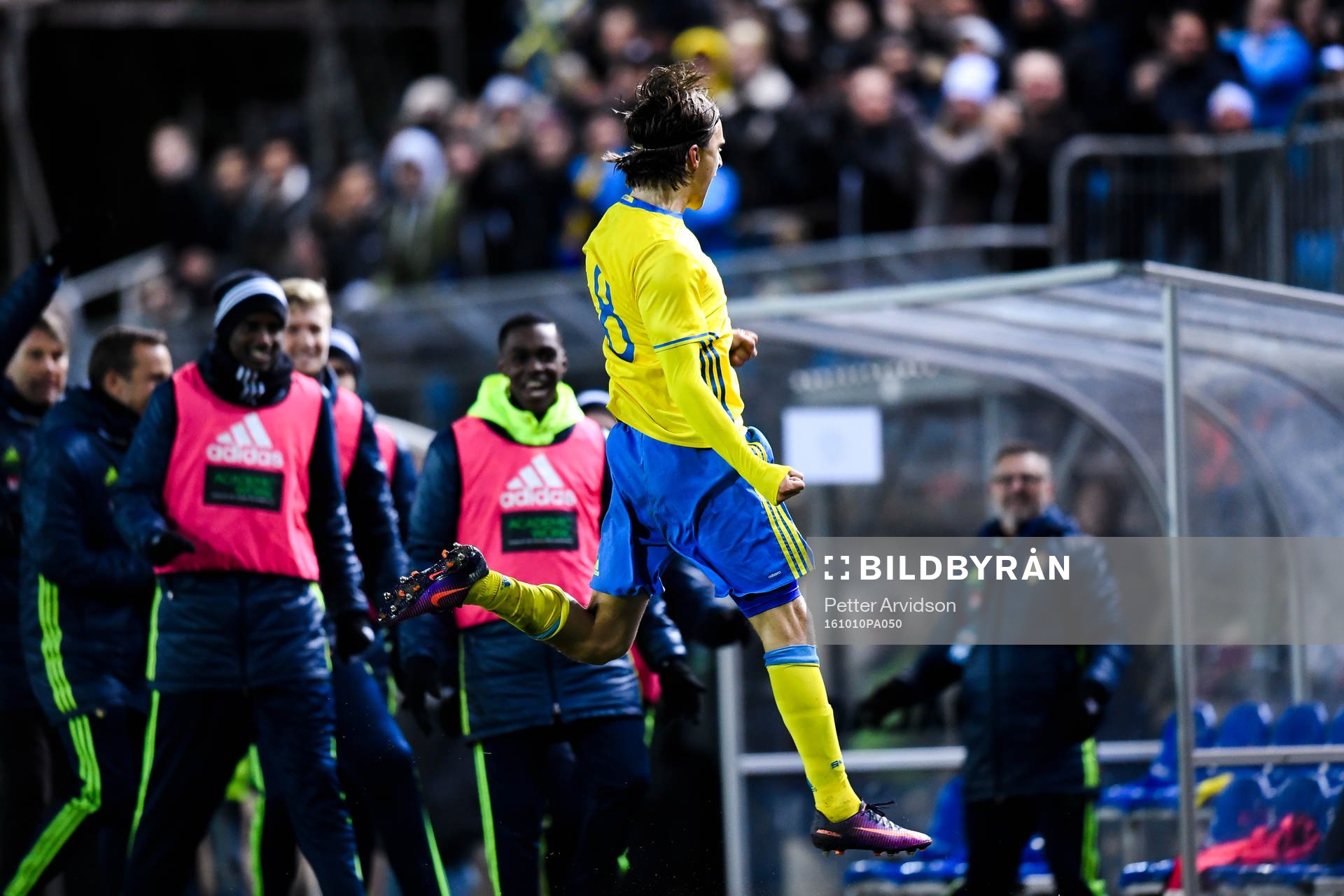 Sveriges Kristoffer Olsson jublar