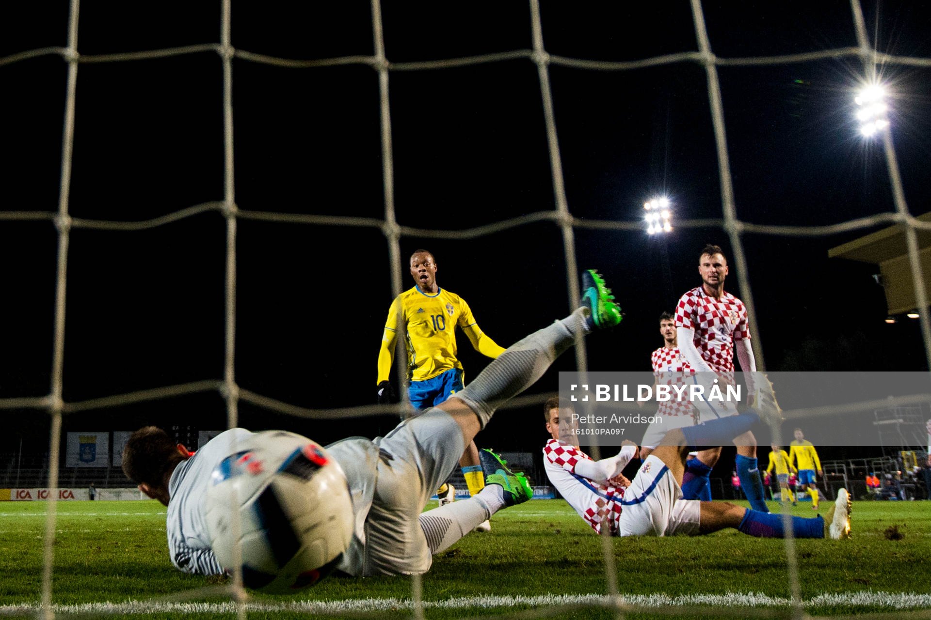Sveriges Carlos Strandberg gör 4-1 bakom Kroatiens