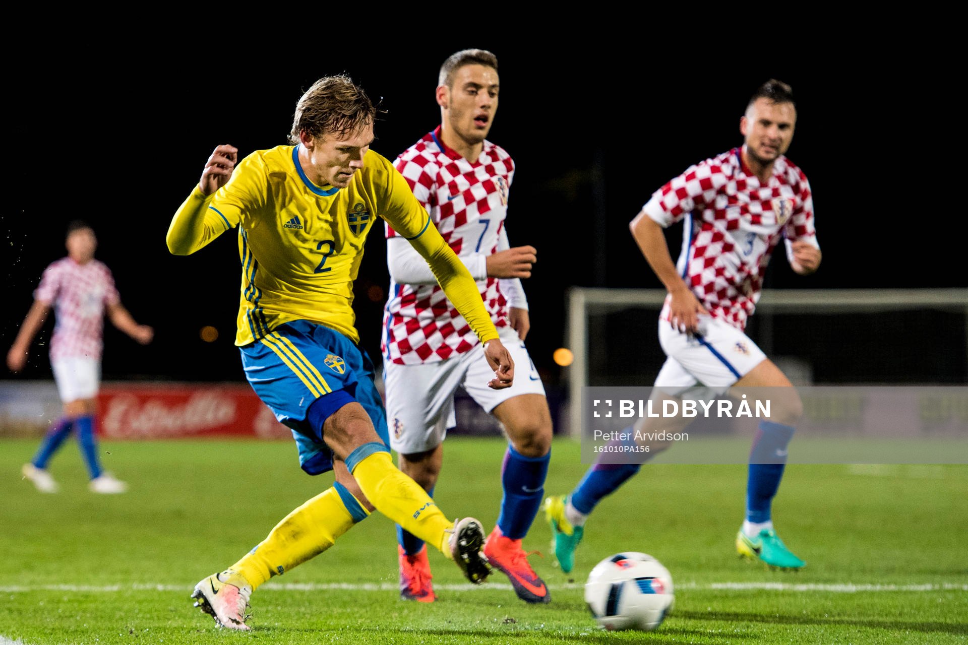 Sveriges Linus Wahlqvist och Kroatiens Nikola Vlasic