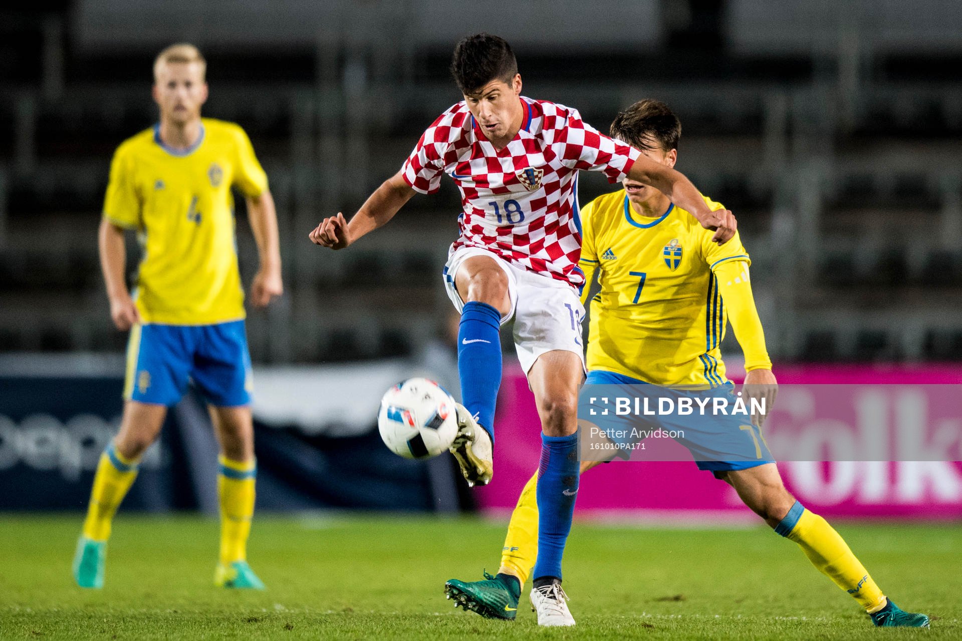 Kroatiens Stipe Perica och Sveriges Melker Hallberg