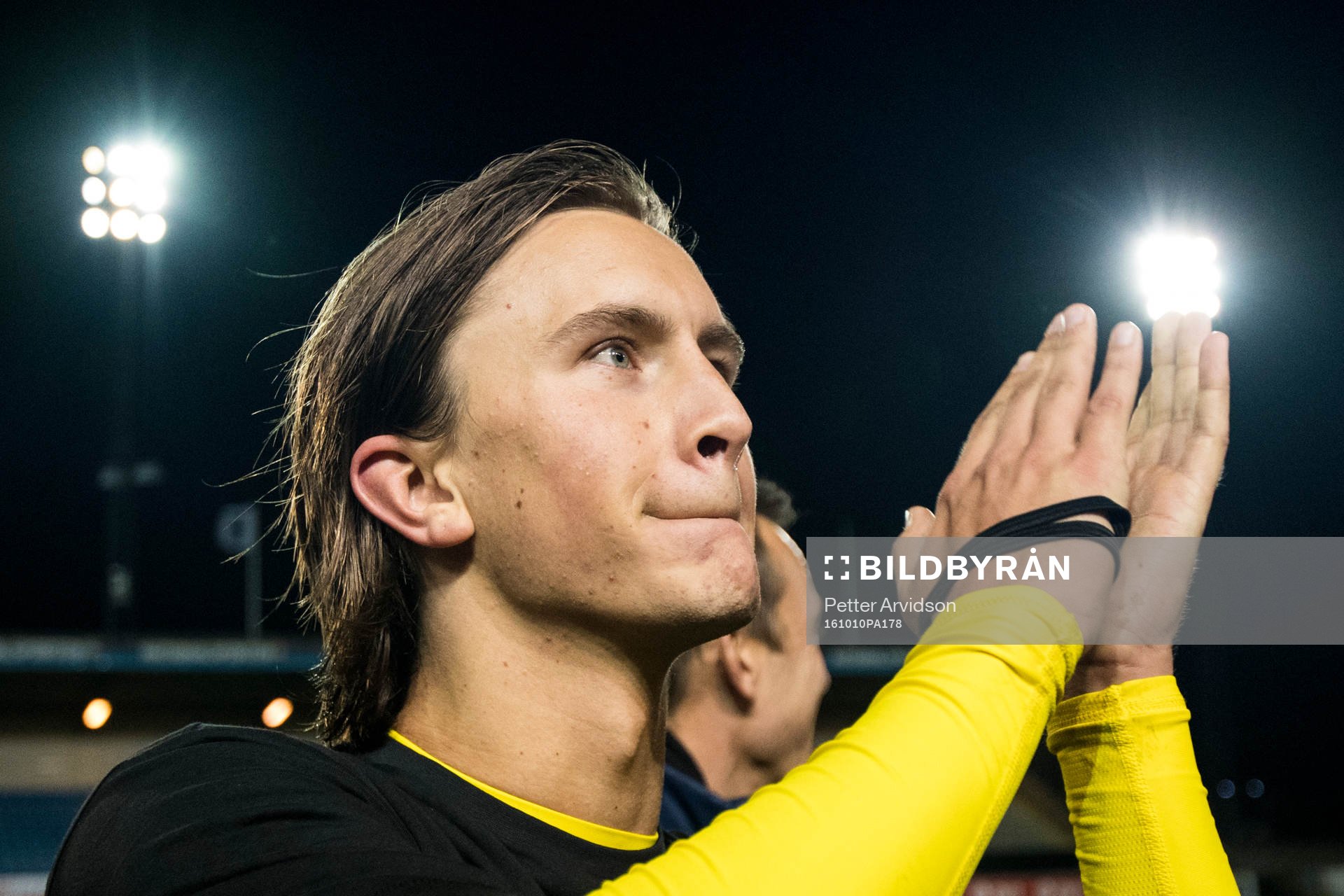 Sveriges Kristoffer Olsson tackar publiken