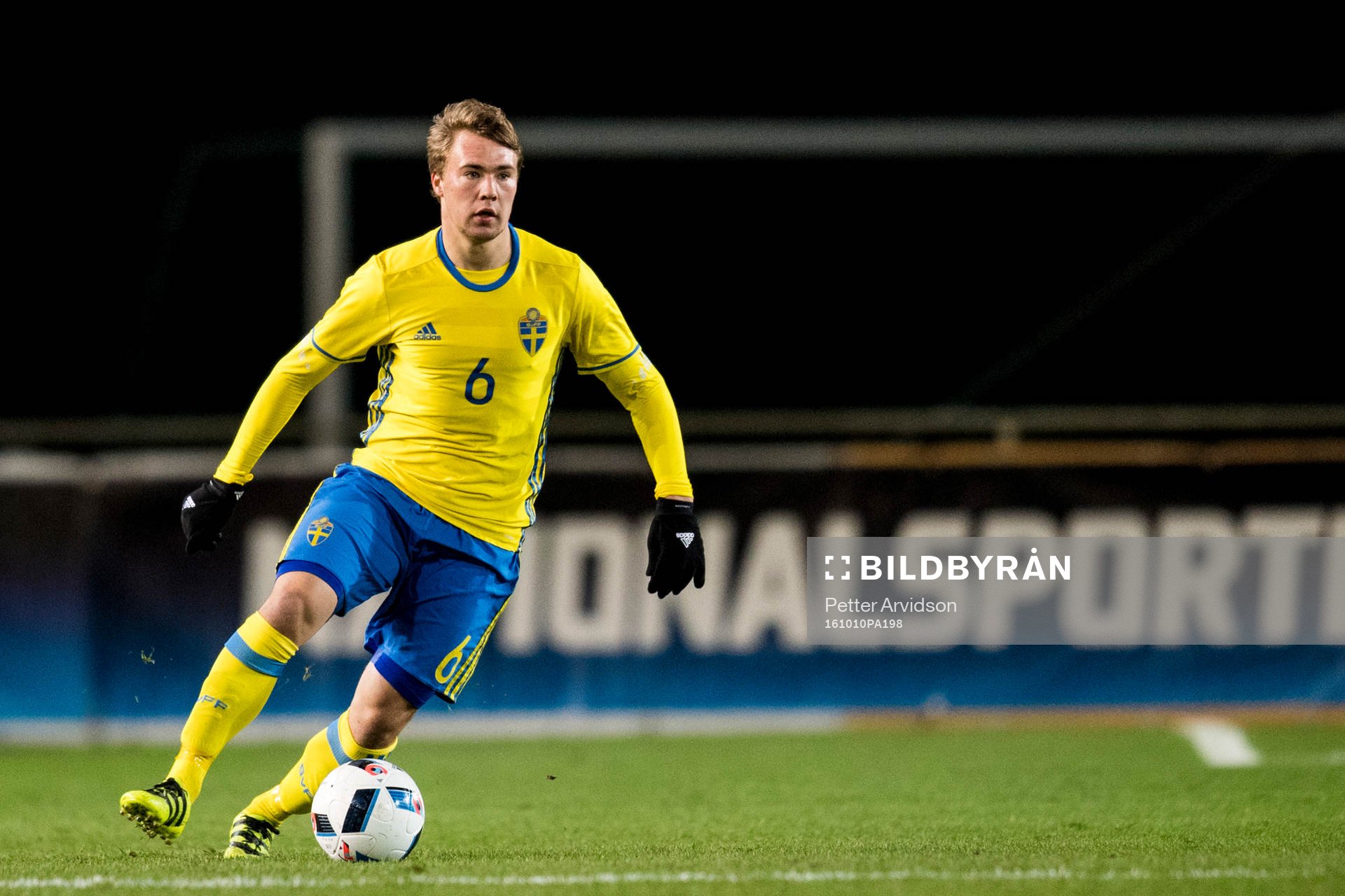 Sveriges Simon Tibbling