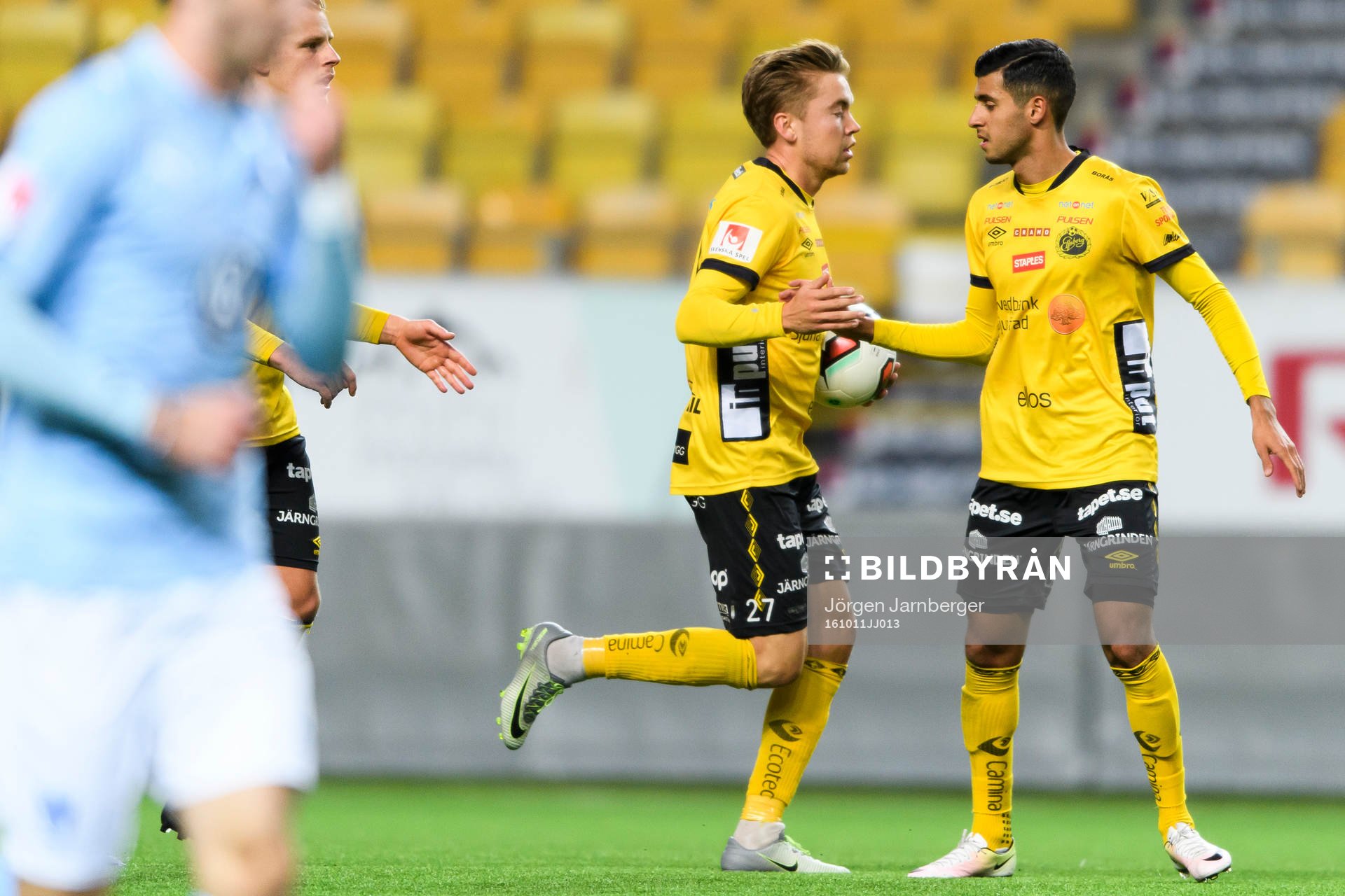 Elfsborgs Thomas Kind Bendiksen jublar med Rami Kaib