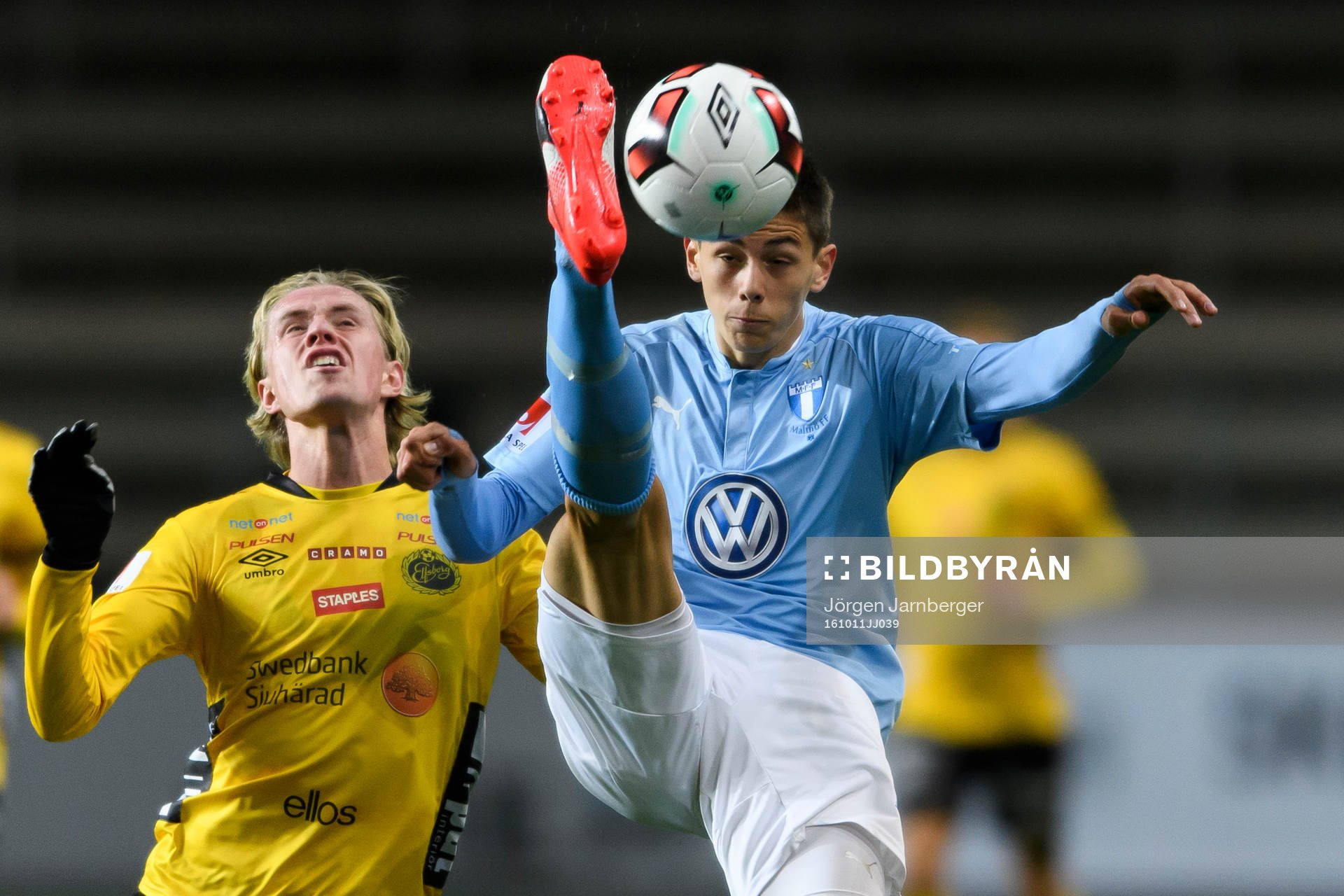 Malmö FFs Dennis Hadzikadunic och Elfsborgs Viktor