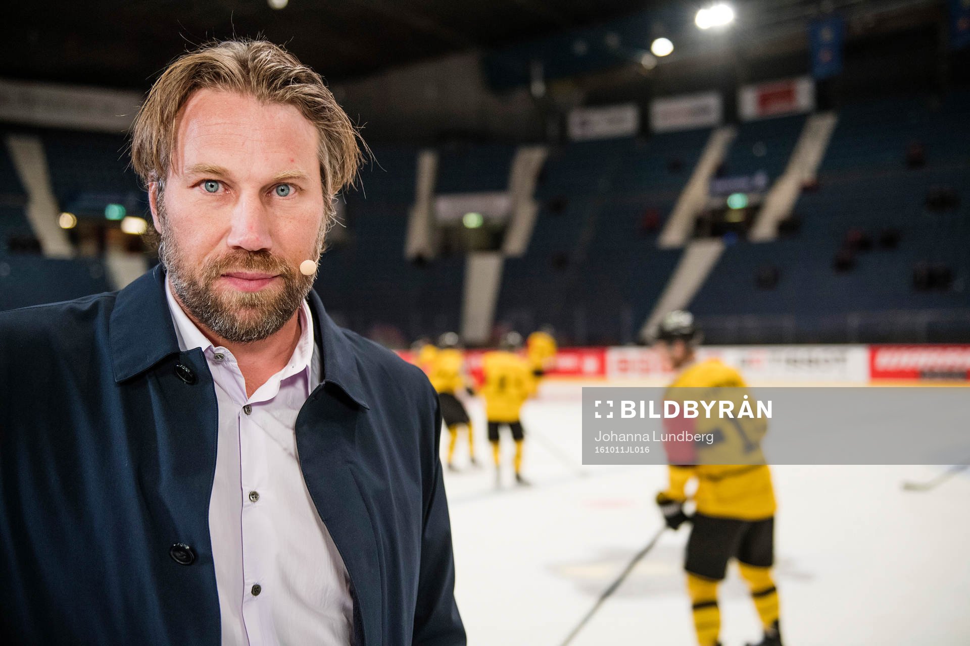 Eurosports Peter Forsberg förbereder sig för sändning