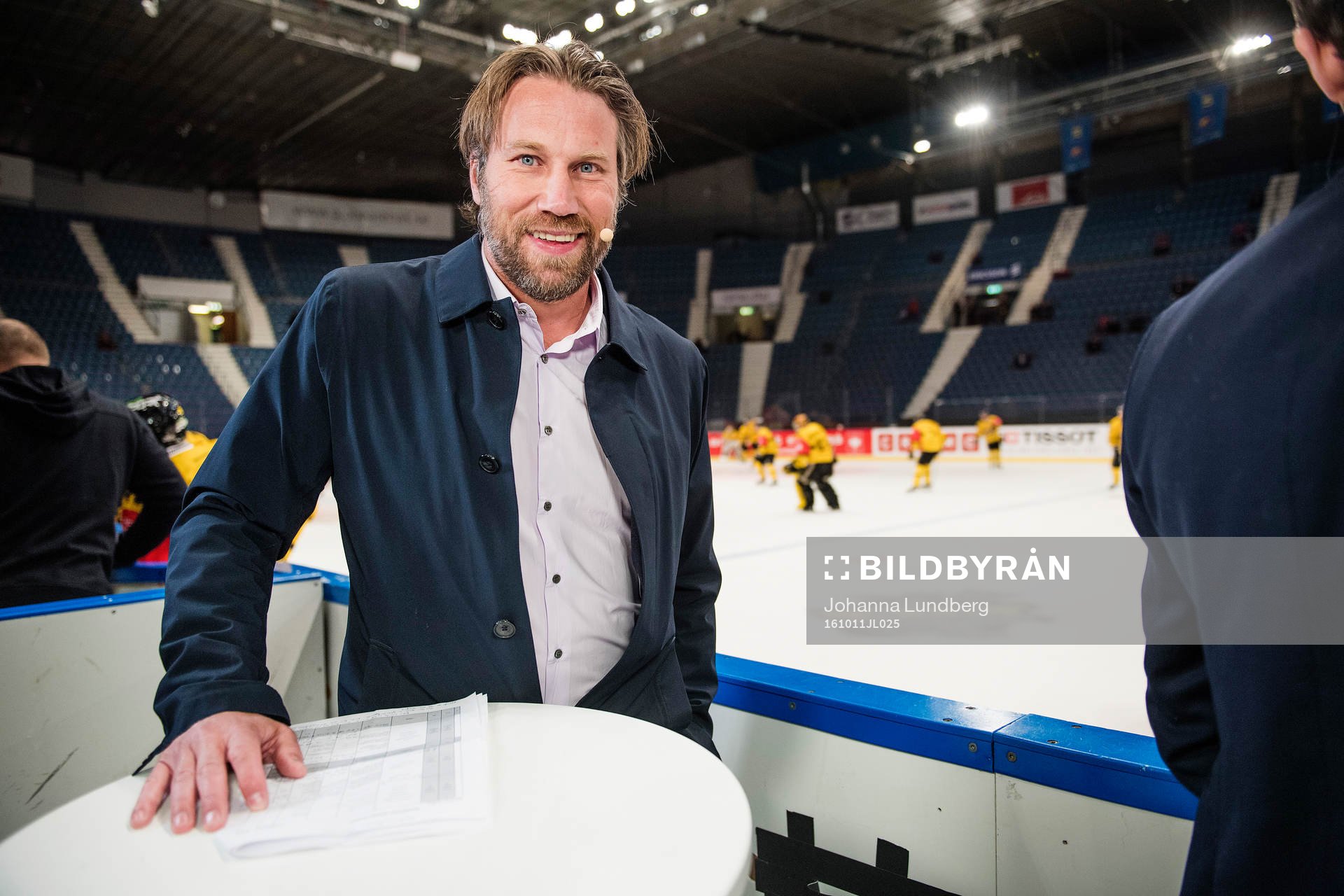 Eurosports Peter Forsberg förbereder sig för sändning