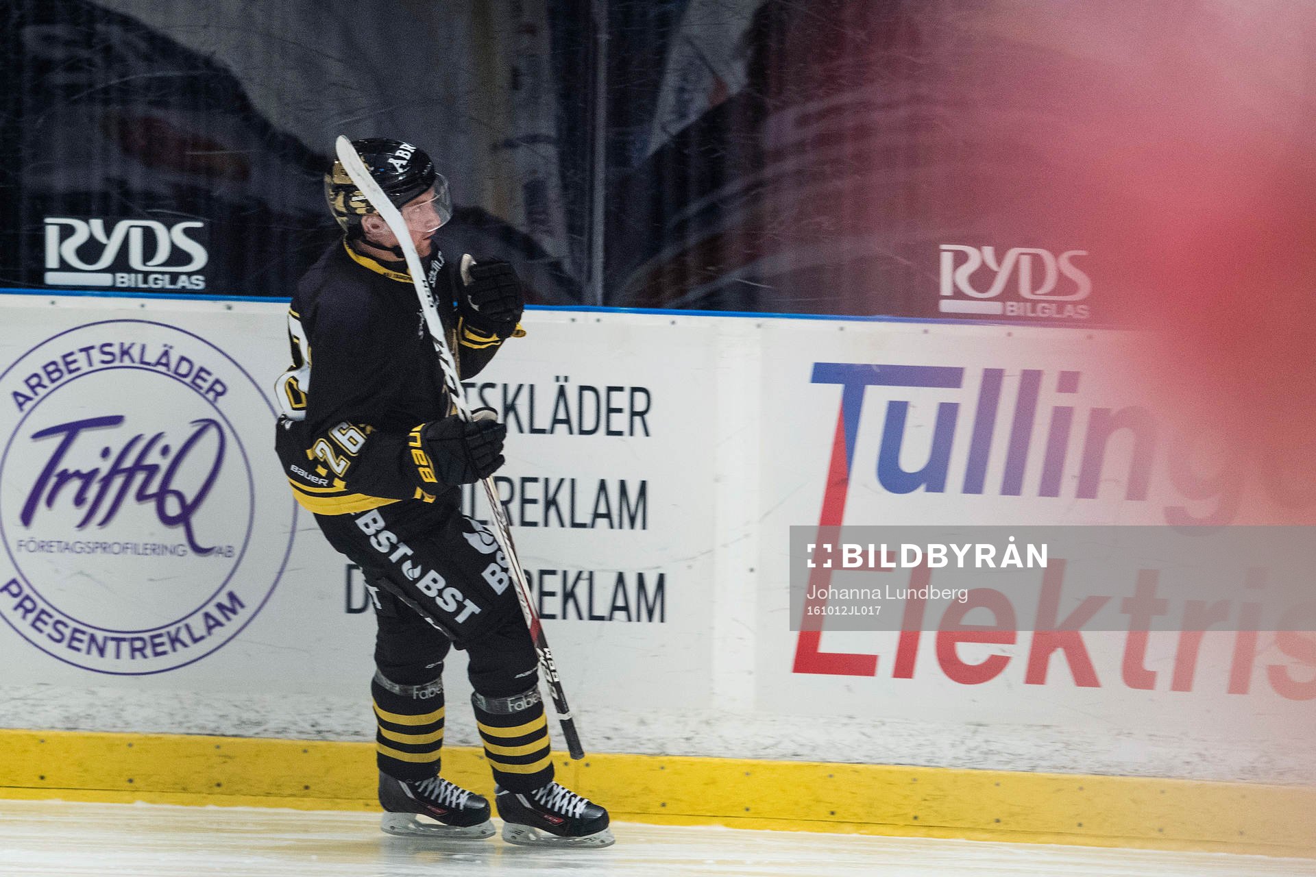 s Jens Jakobs jublar